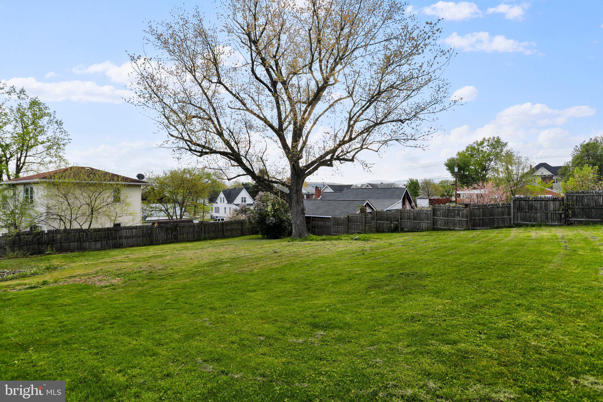 MAPLESIDE - Residential