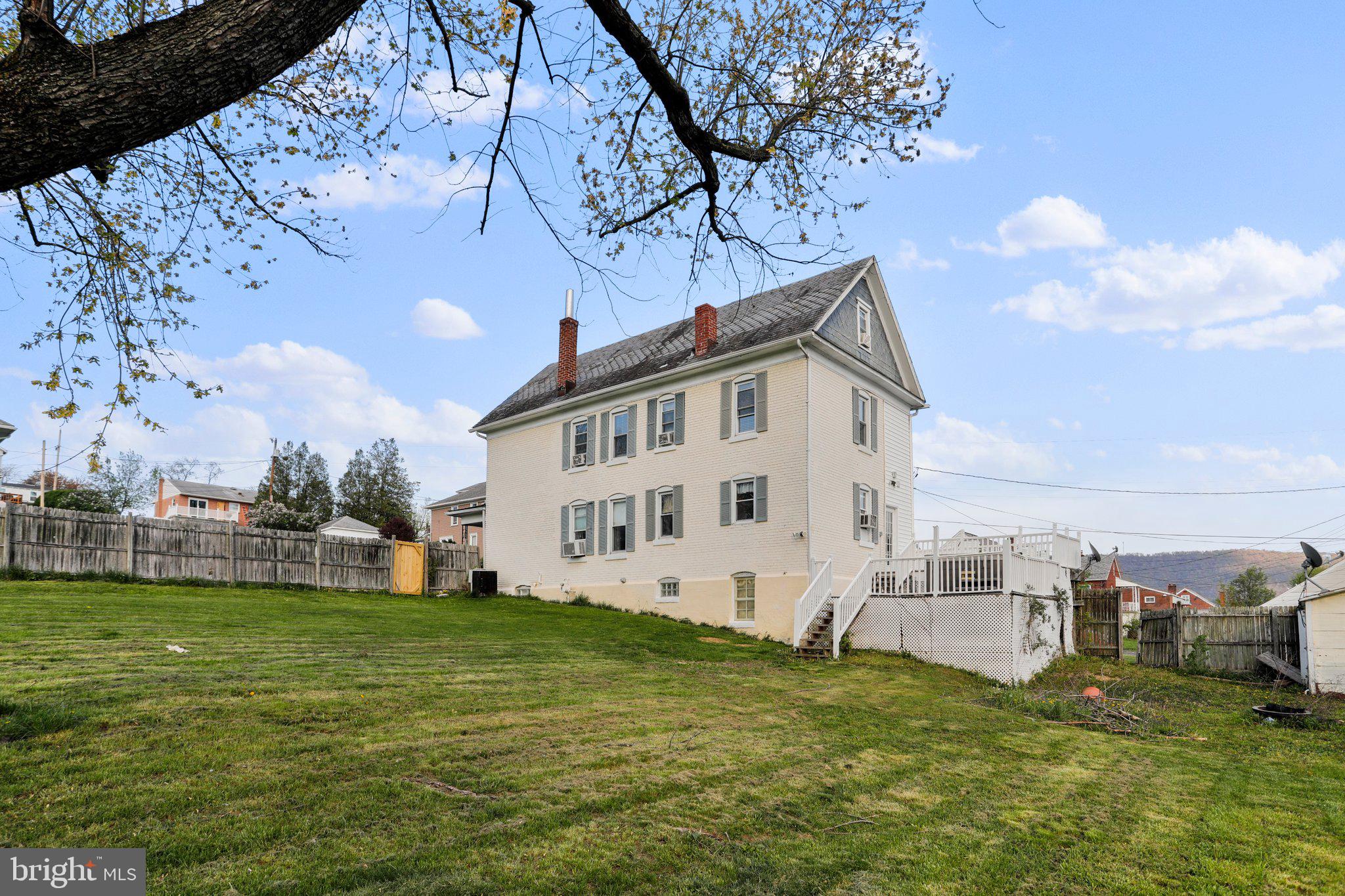 MAPLESIDE - Residential