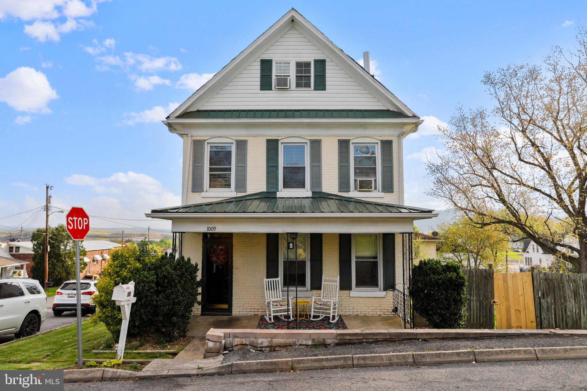 MAPLESIDE - Residential