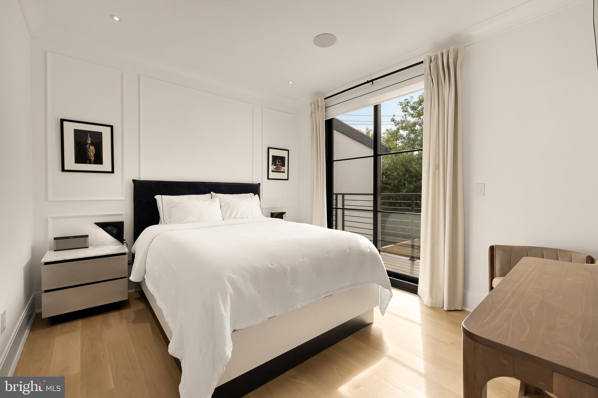 CLEVELAND PARK - Residential
