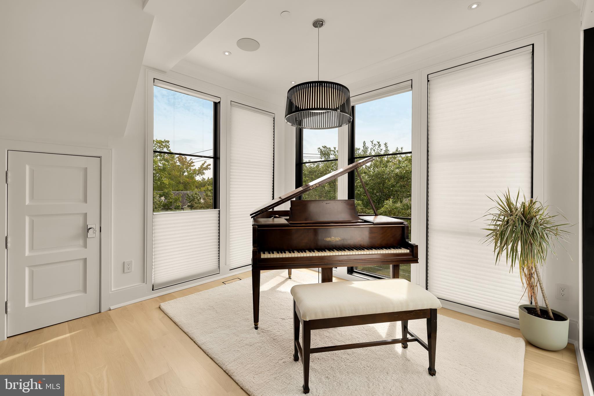 CLEVELAND PARK - Residential