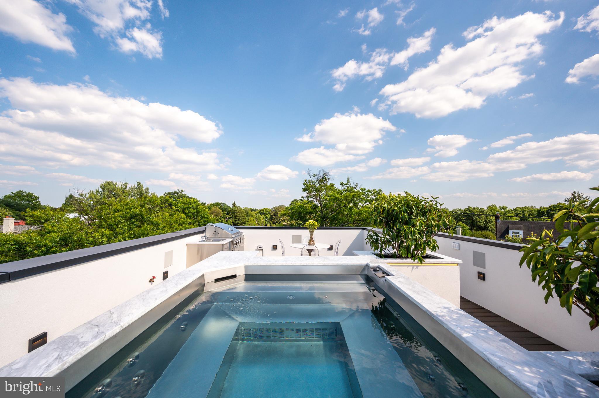 CLEVELAND PARK - Residential