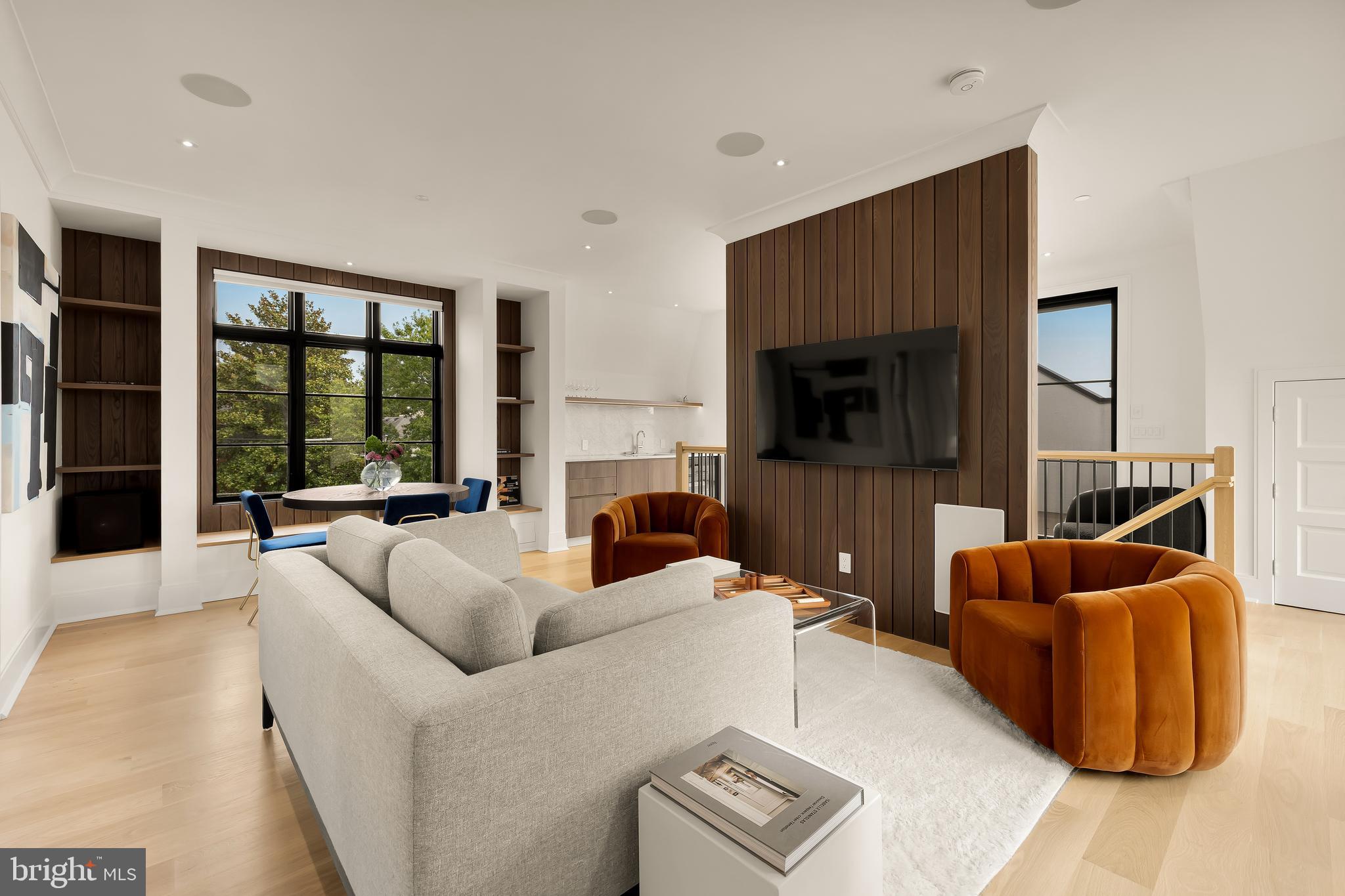 CLEVELAND PARK - Residential