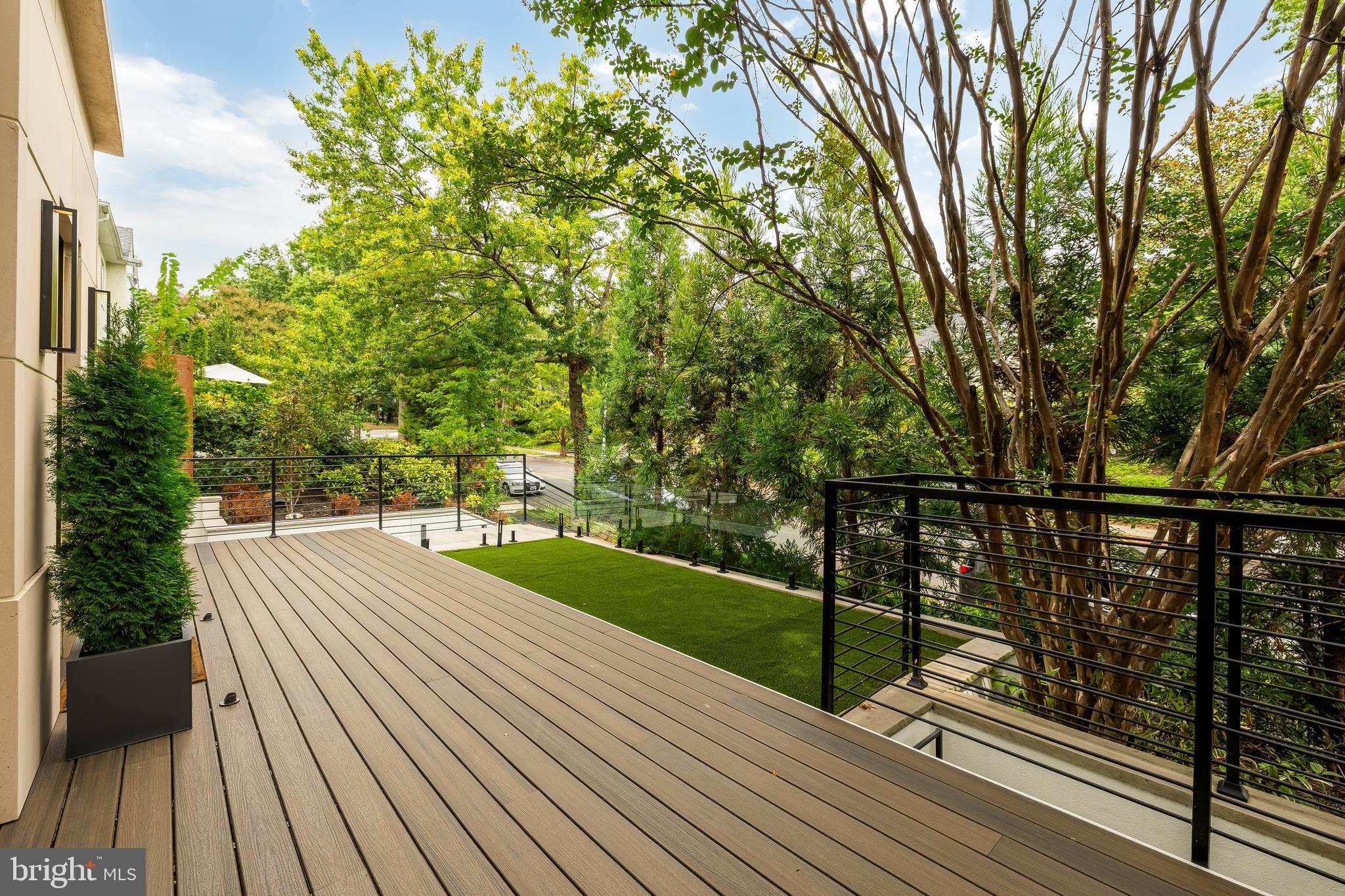 CLEVELAND PARK - Residential