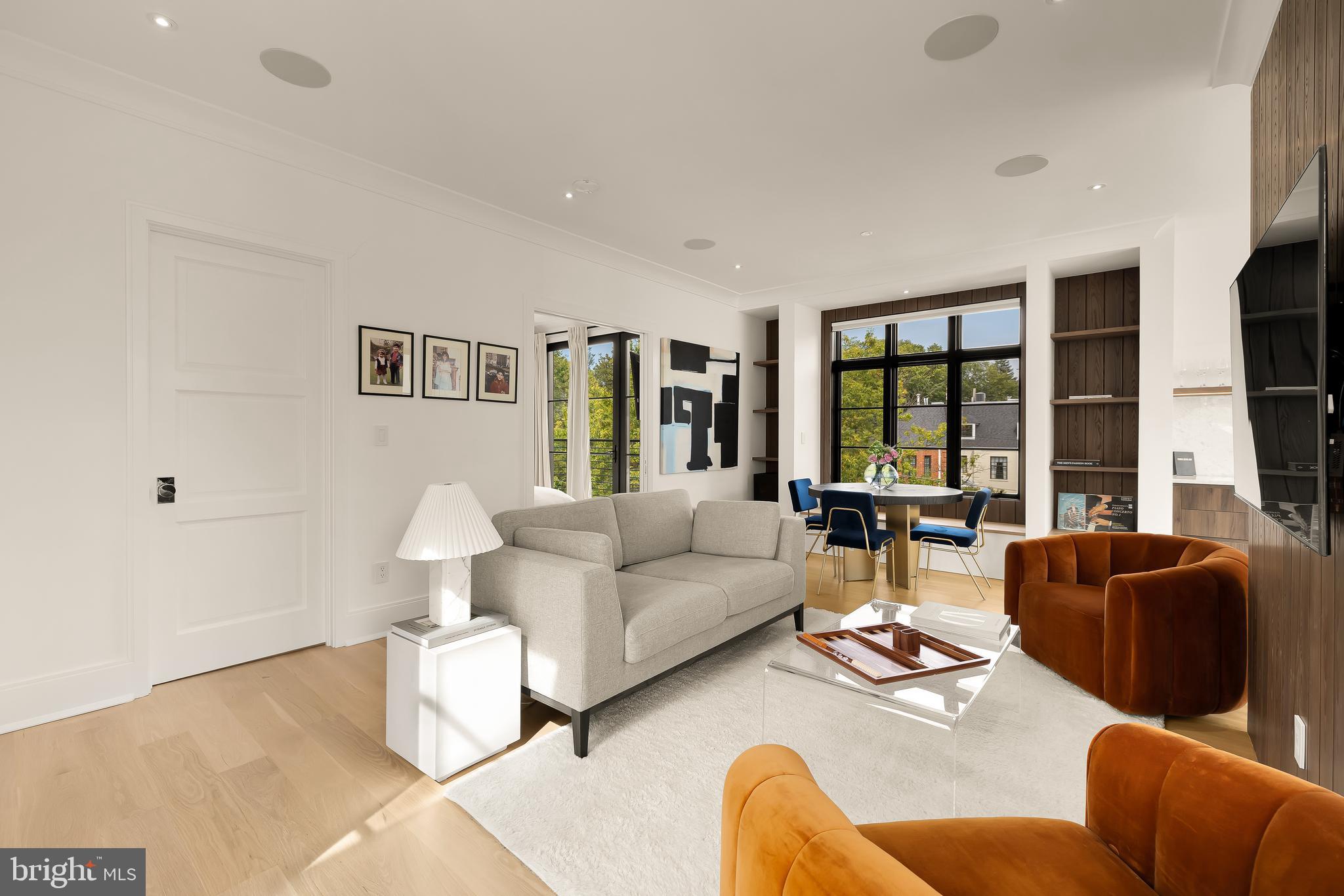 CLEVELAND PARK - Residential
