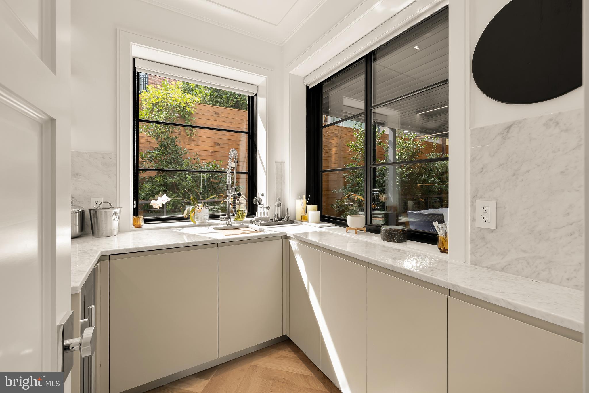 CLEVELAND PARK - Residential