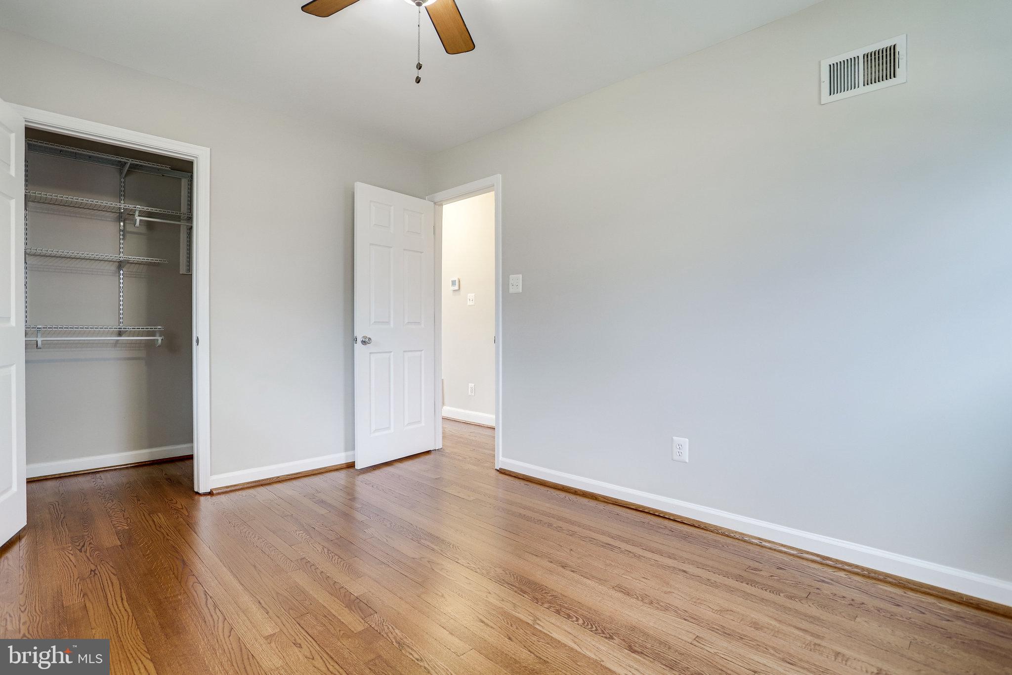 BROYHILL PARK - Residential