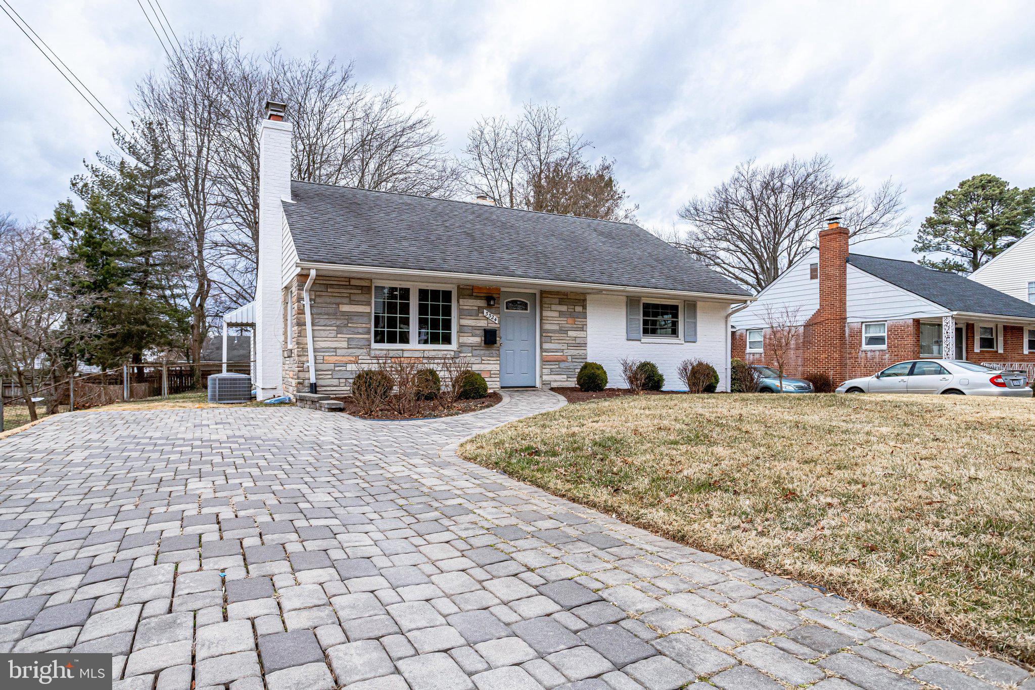 BROYHILL PARK - Residential