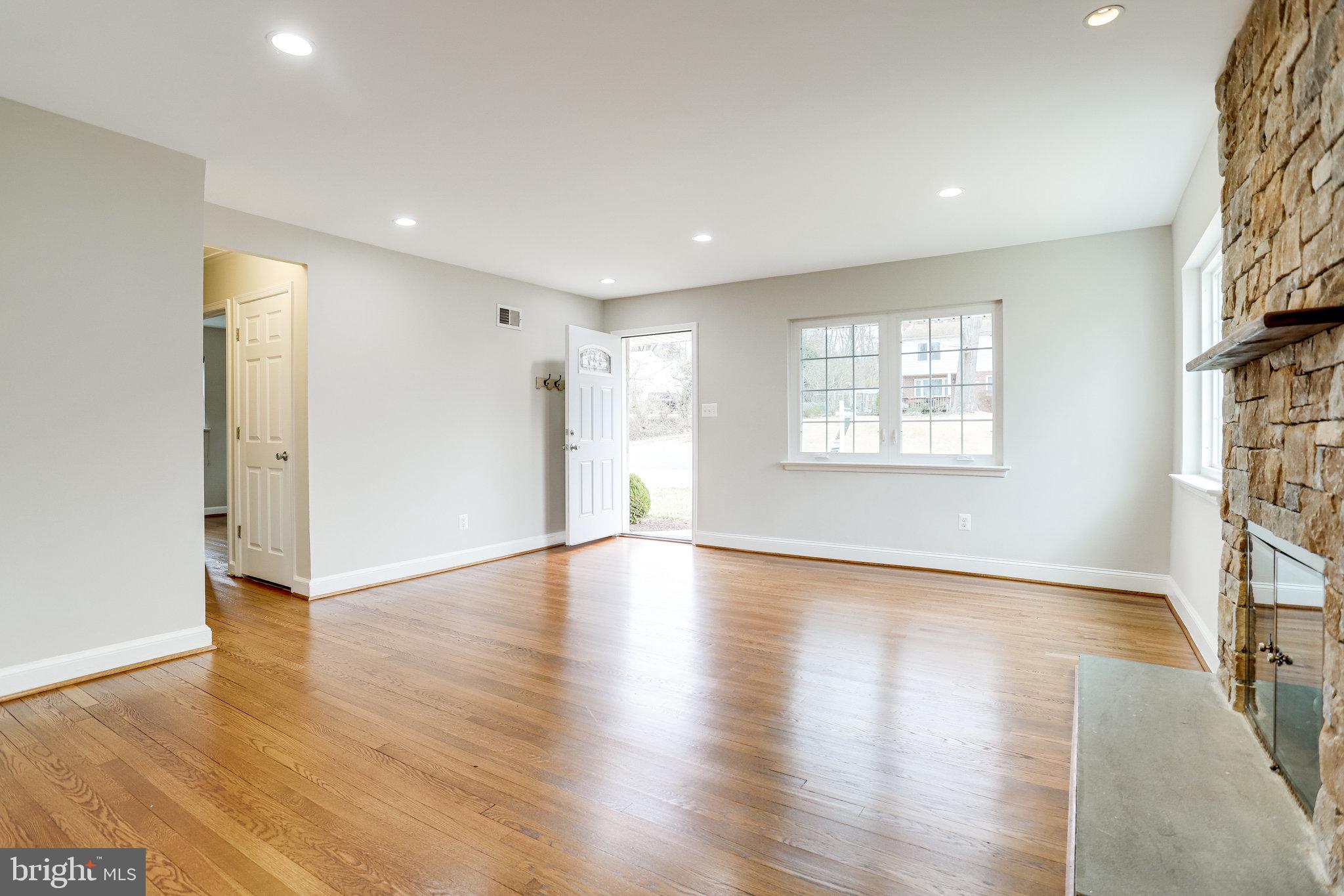 BROYHILL PARK - Residential