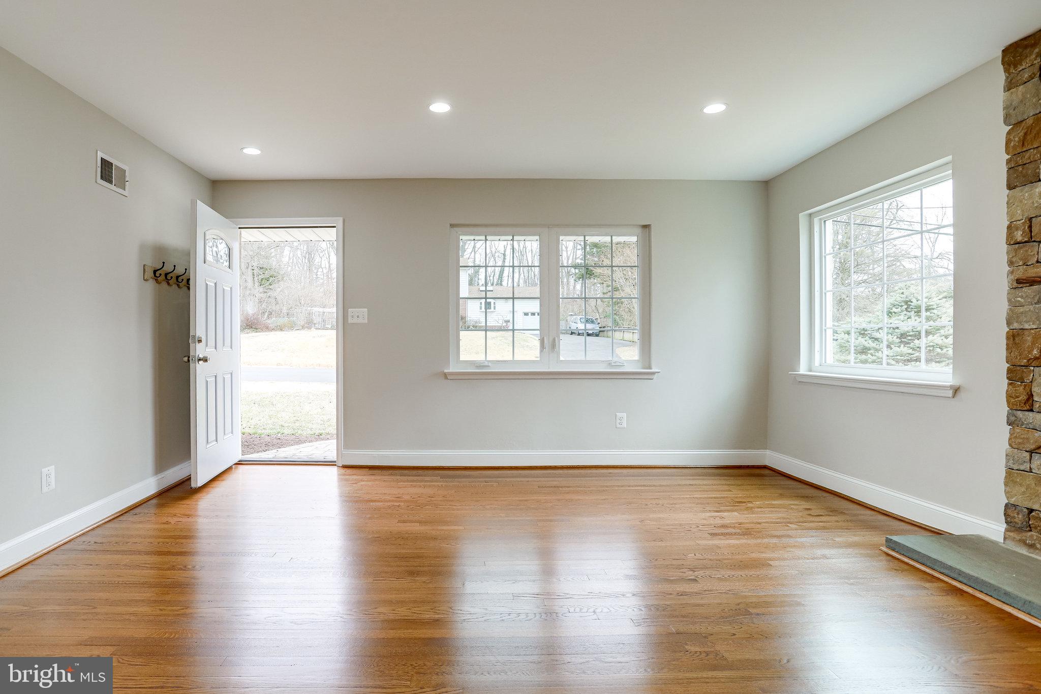 BROYHILL PARK - Residential