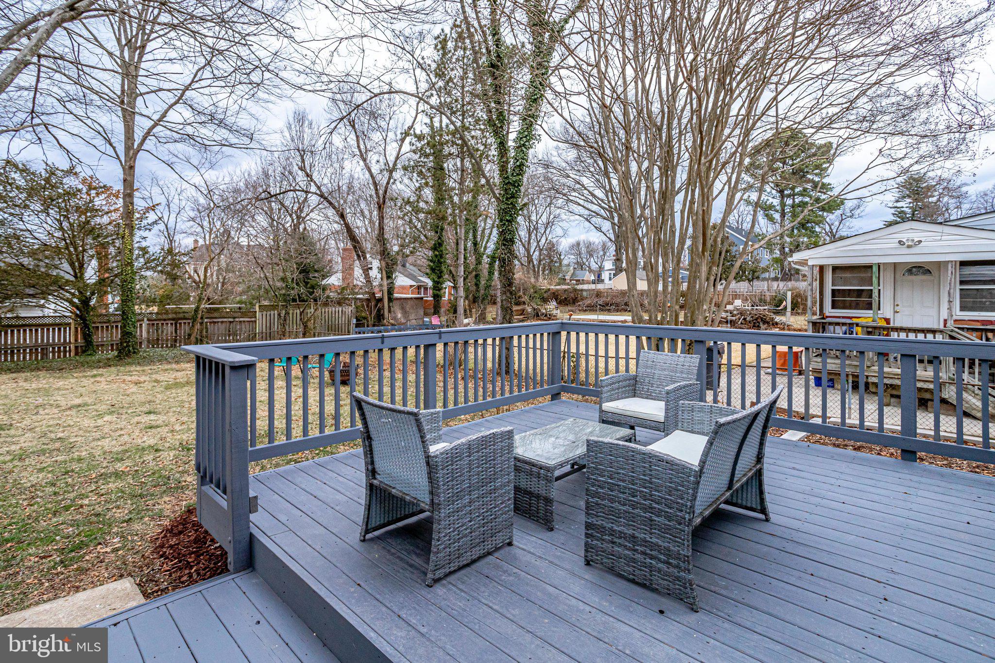 BROYHILL PARK - Residential