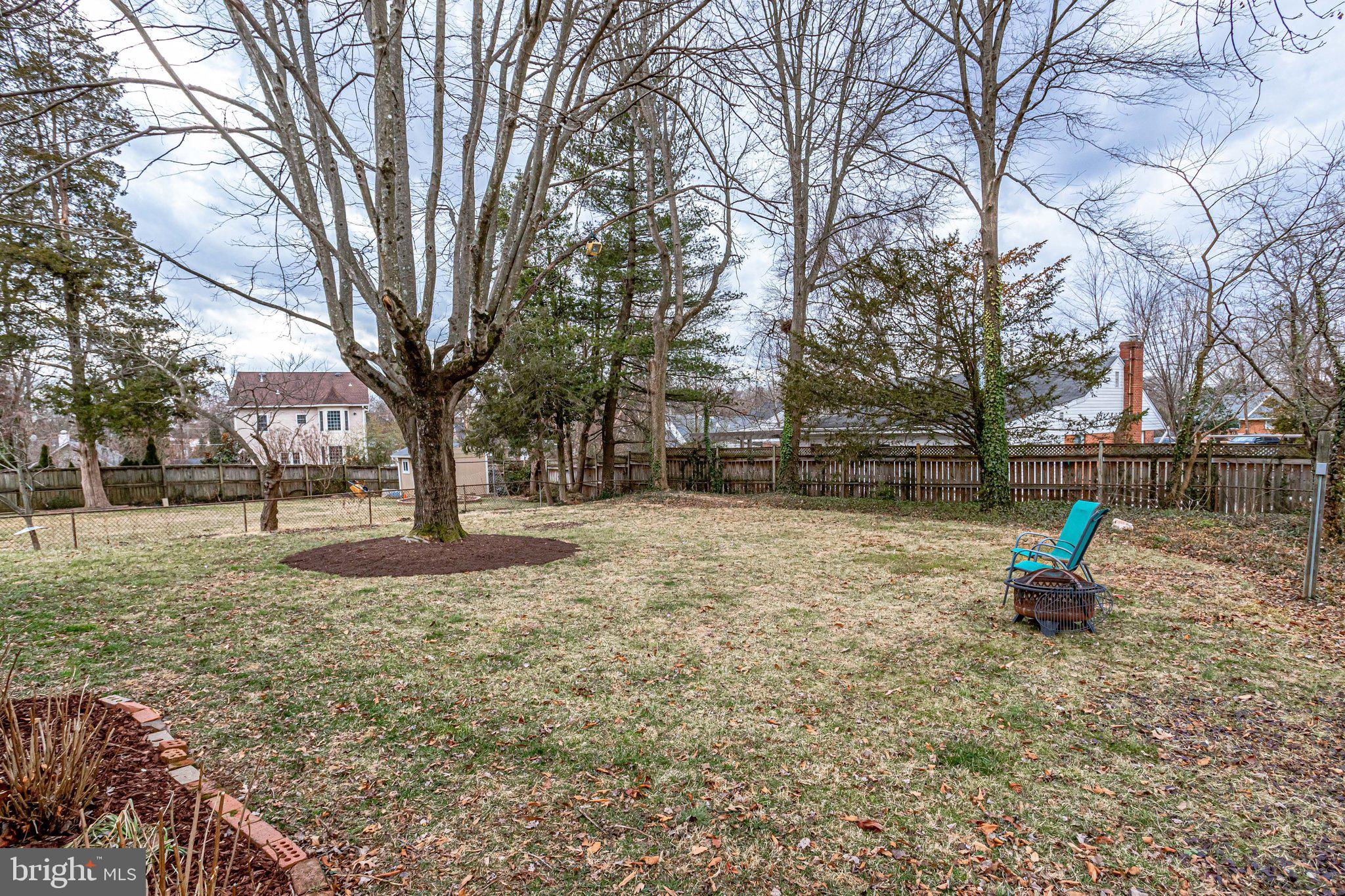 BROYHILL PARK - Residential