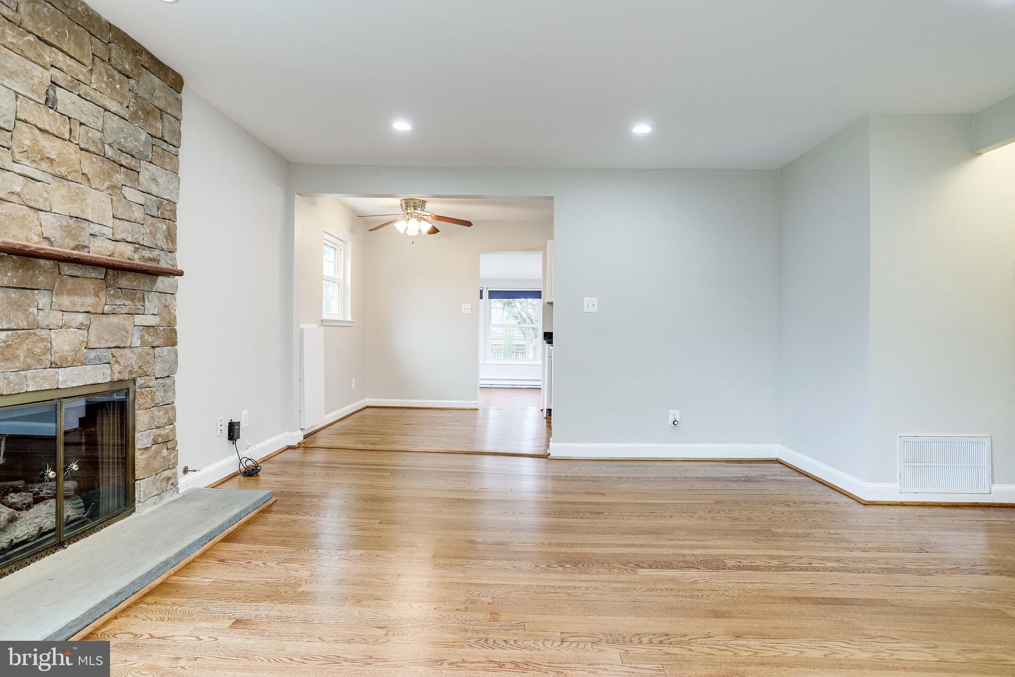 BROYHILL PARK - Residential