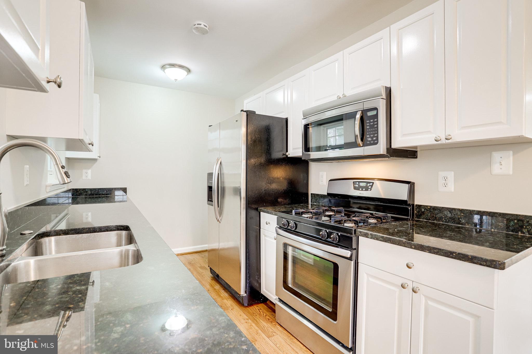 BROYHILL PARK - Residential