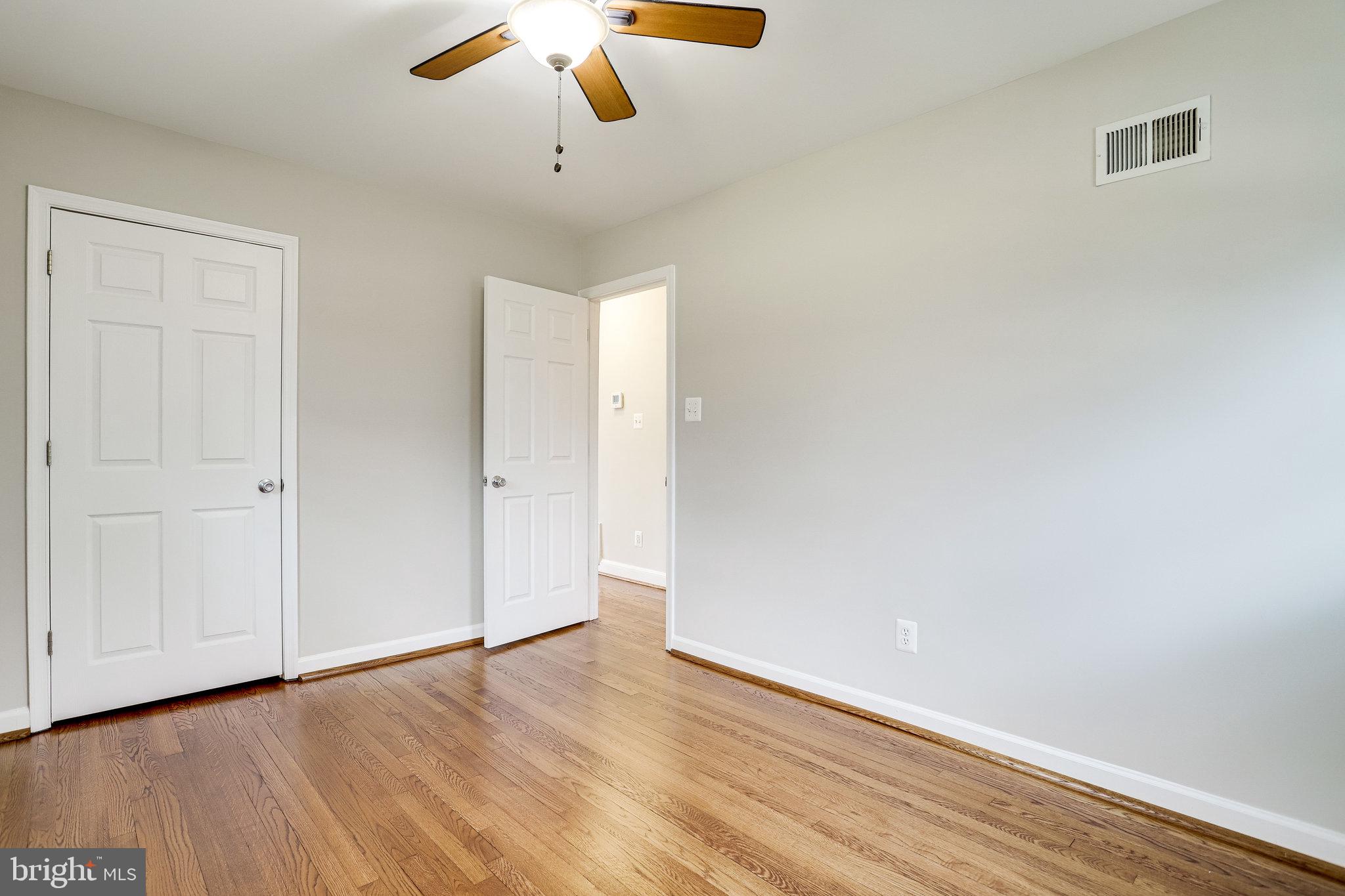 BROYHILL PARK - Residential