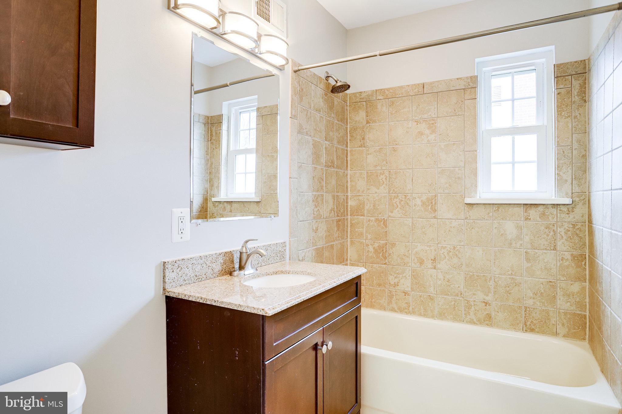 BROYHILL PARK - Residential