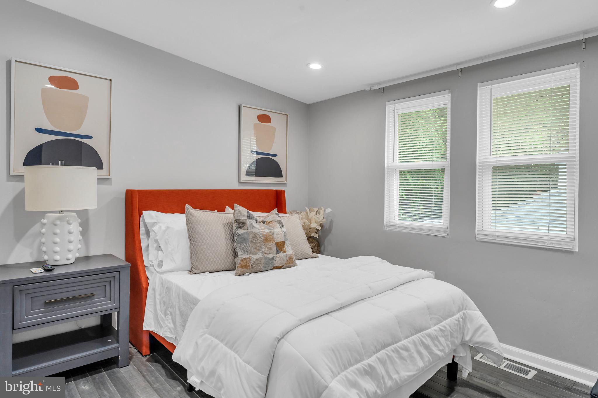 FRANKFORD - Residential