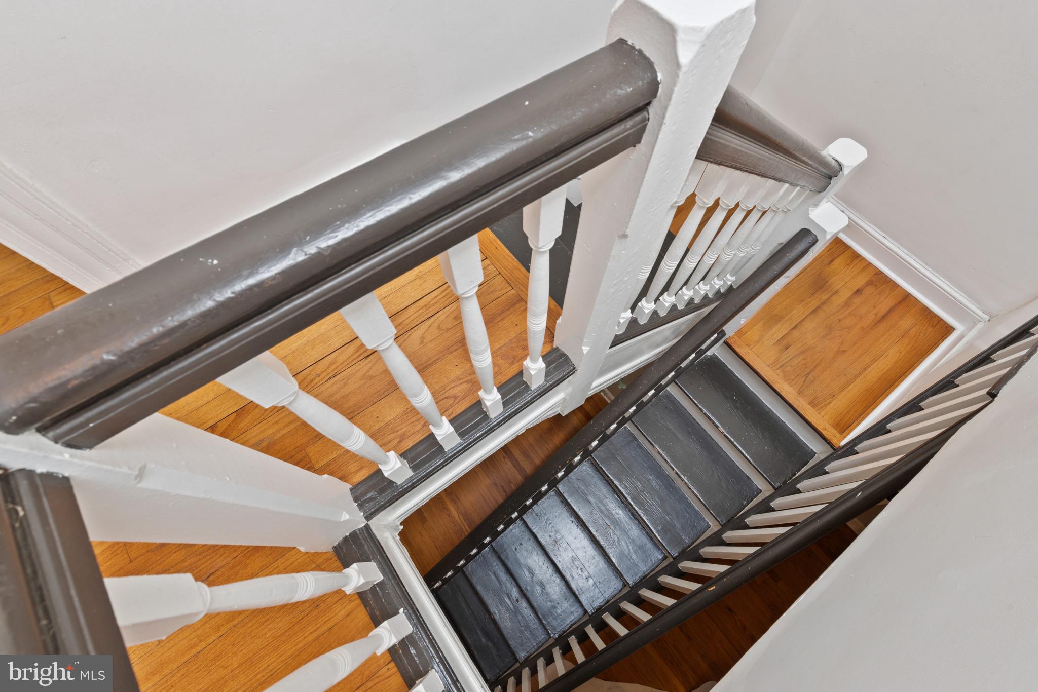 LOCUST POINT - Residential