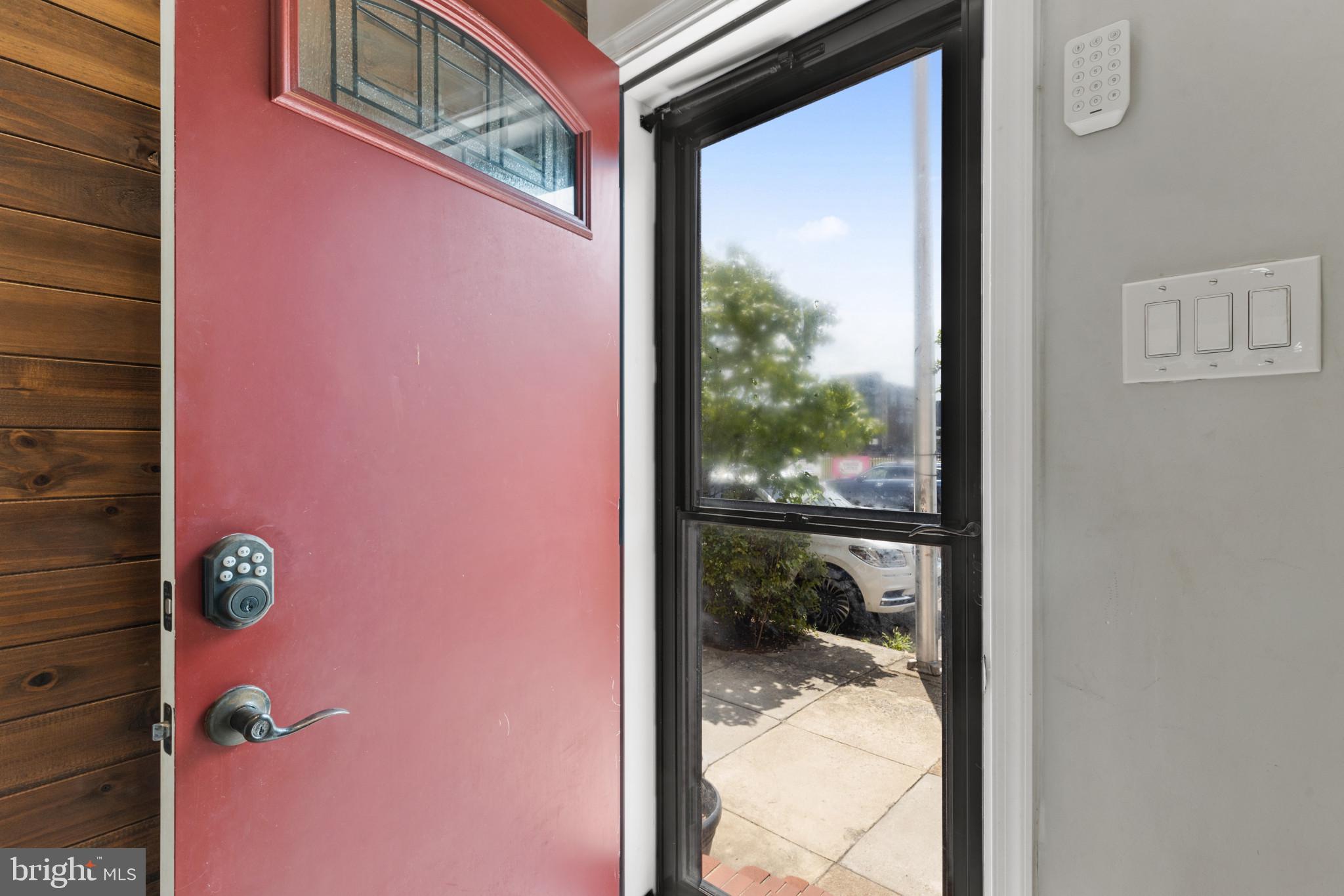 LOCUST POINT - Residential