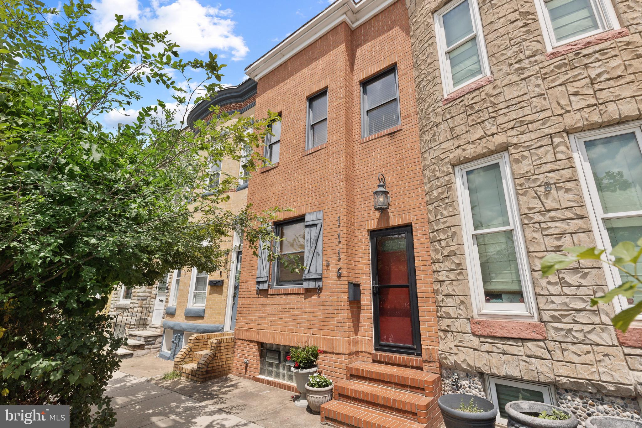 LOCUST POINT - Residential