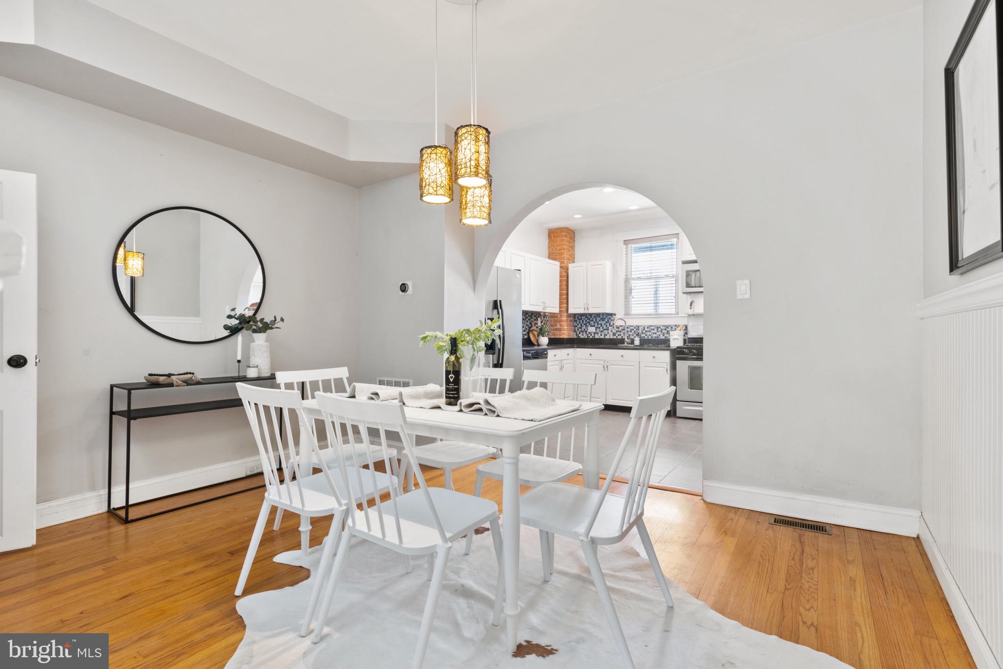 LOCUST POINT - Residential