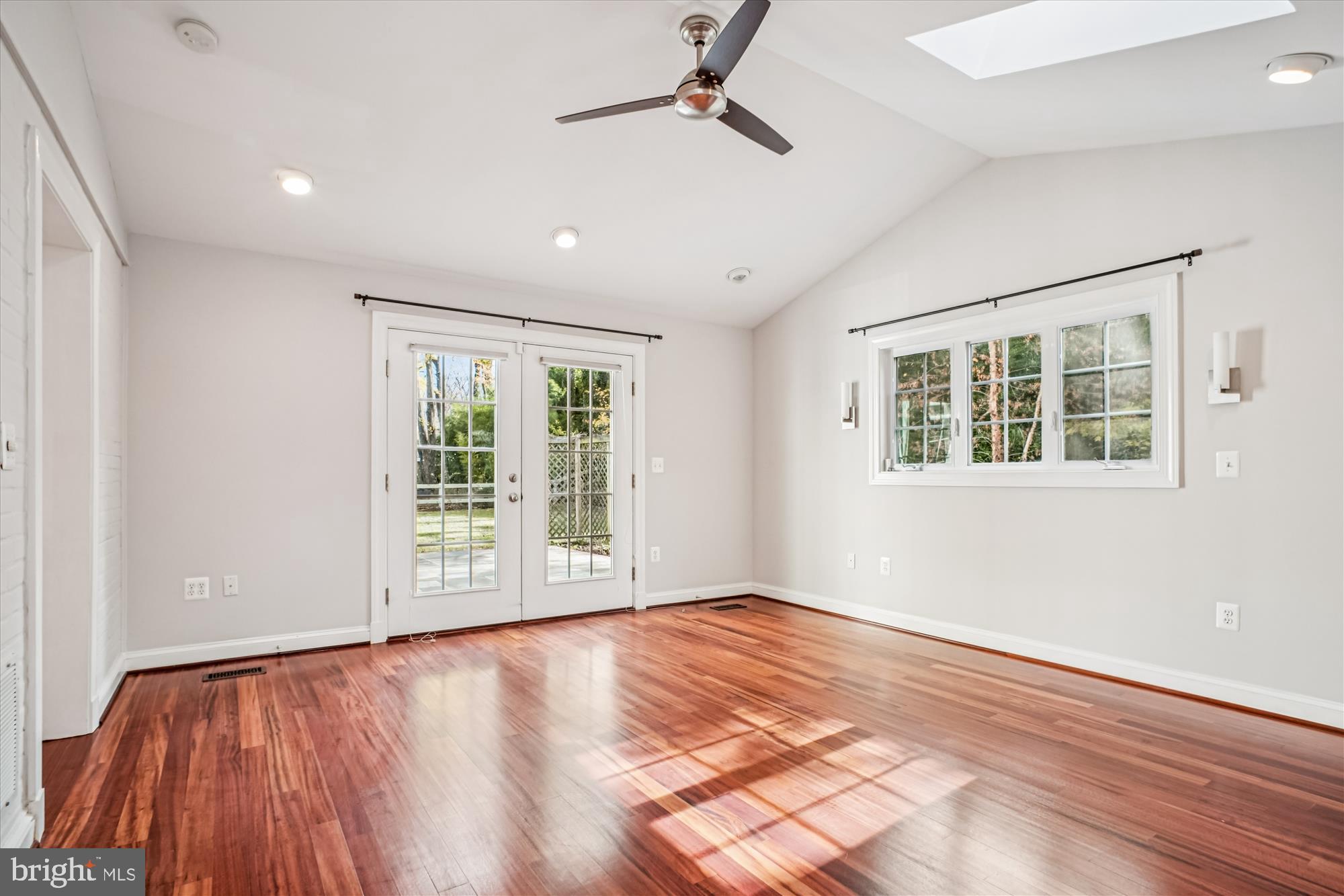 DEVONSHIRE - Residential Lease