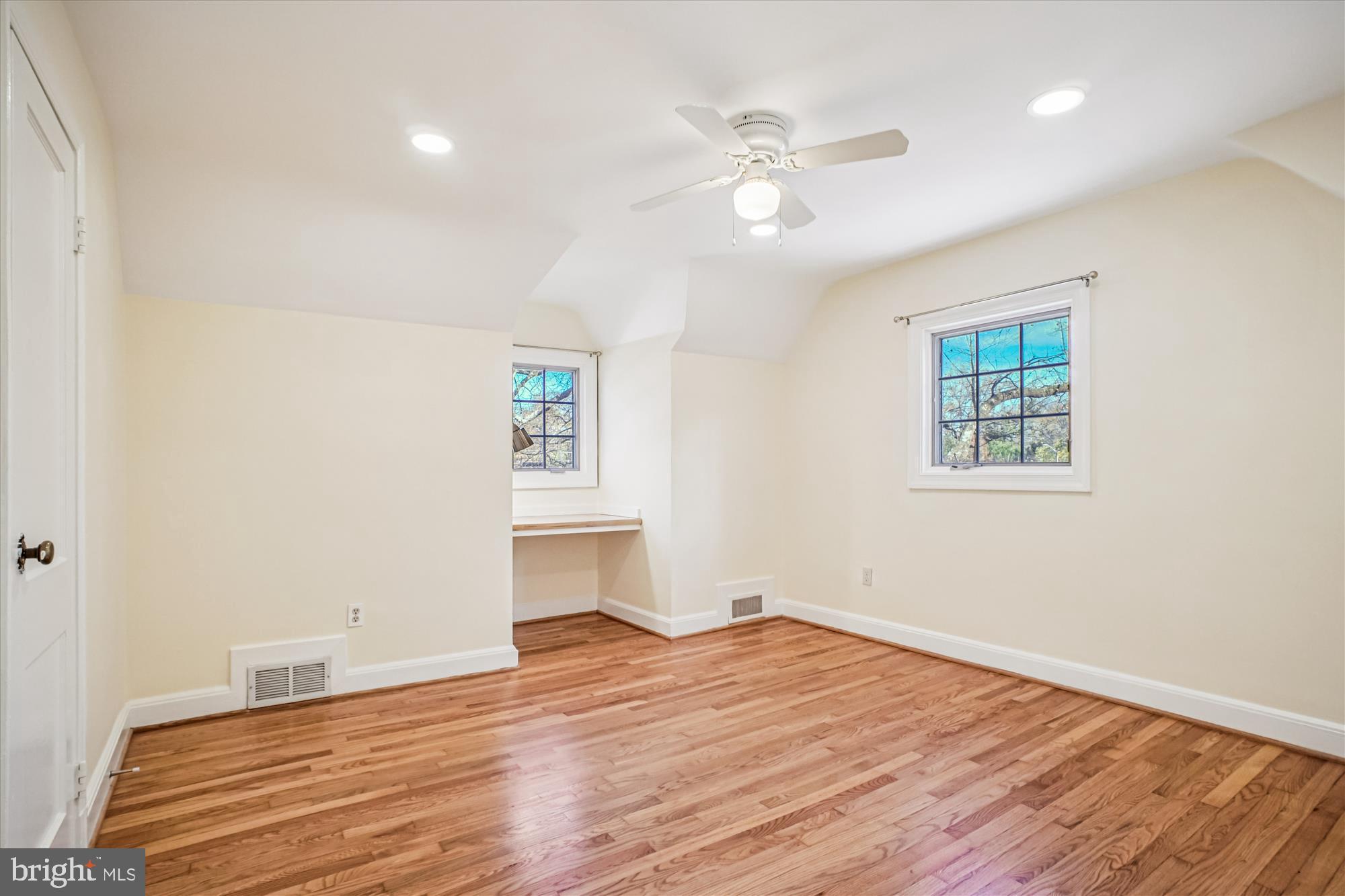 DEVONSHIRE - Residential Lease