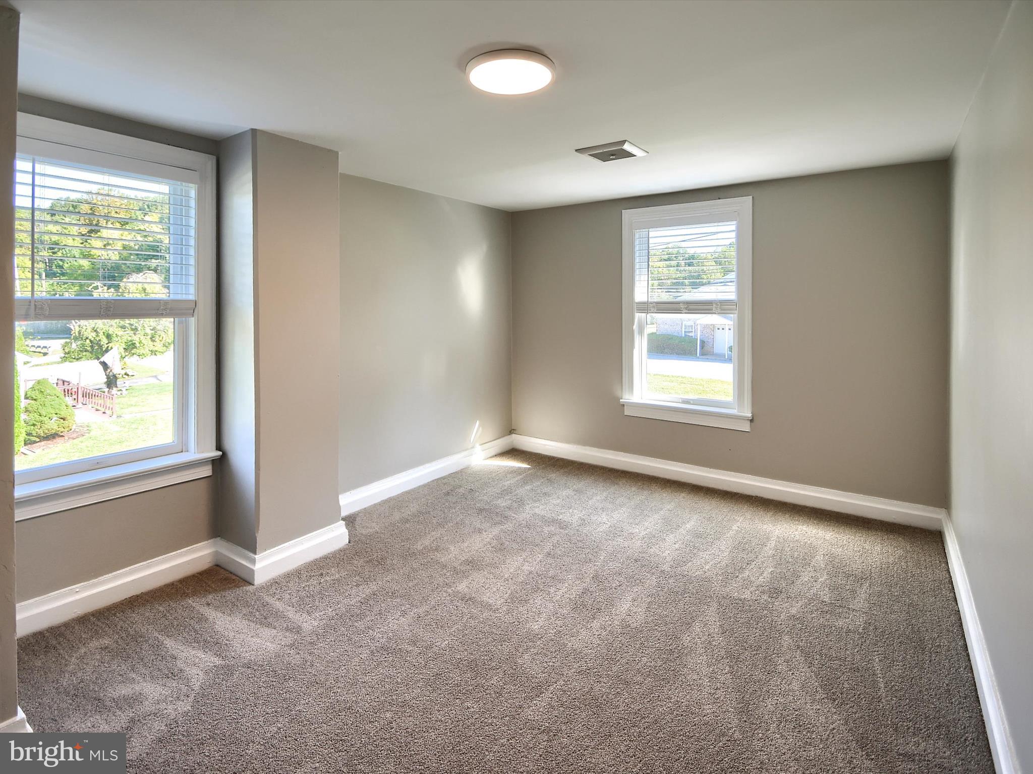 CEDAR MILL - Residential