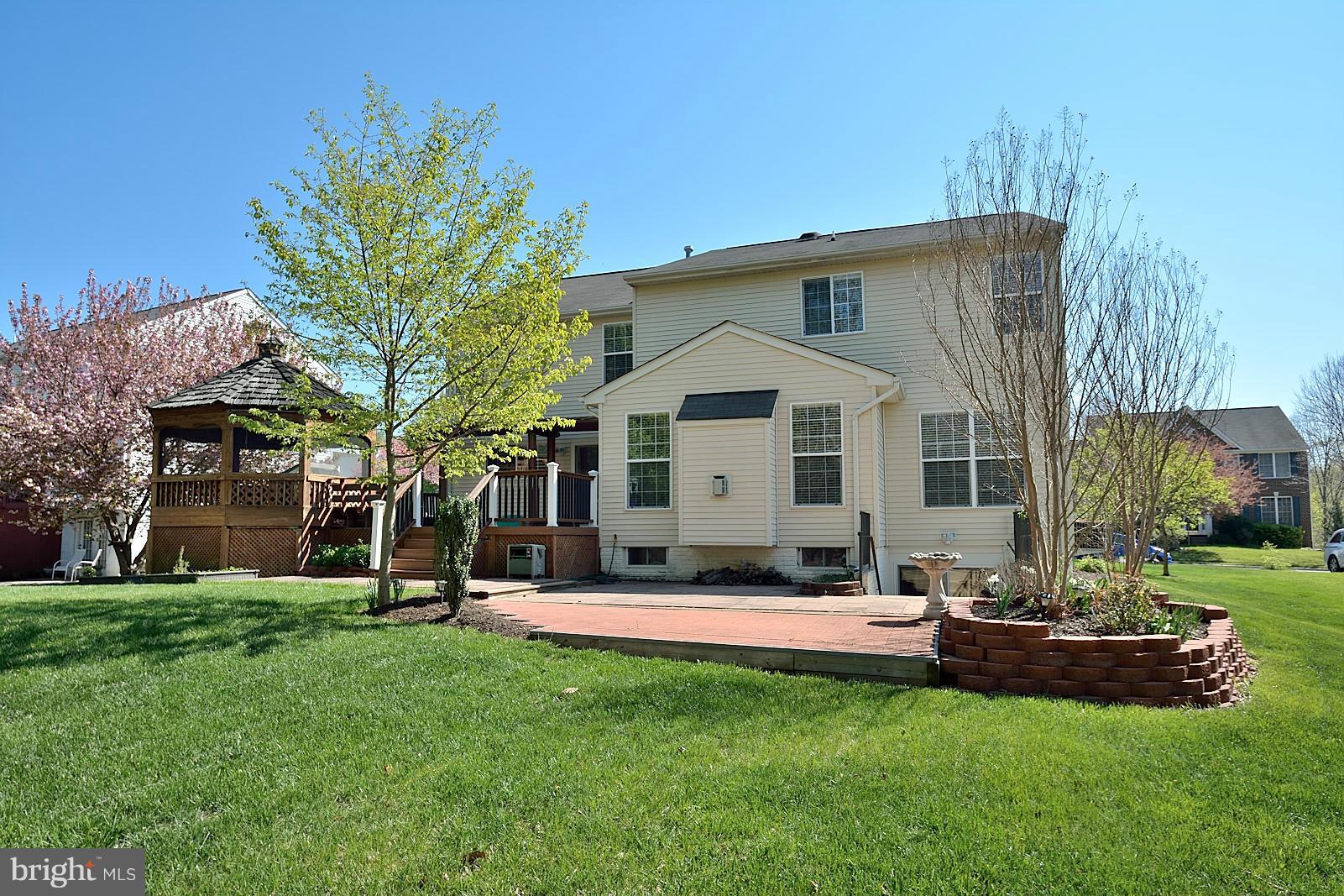 WAYSIDE VILLAGE - Residential