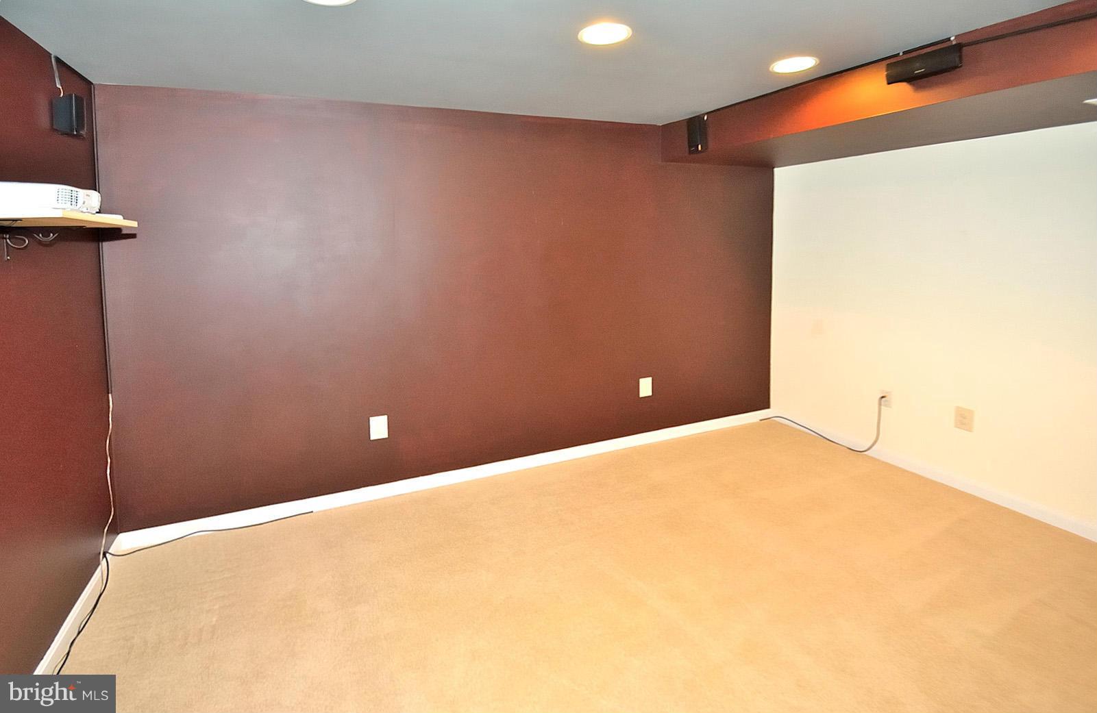 WAYSIDE VILLAGE - Residential