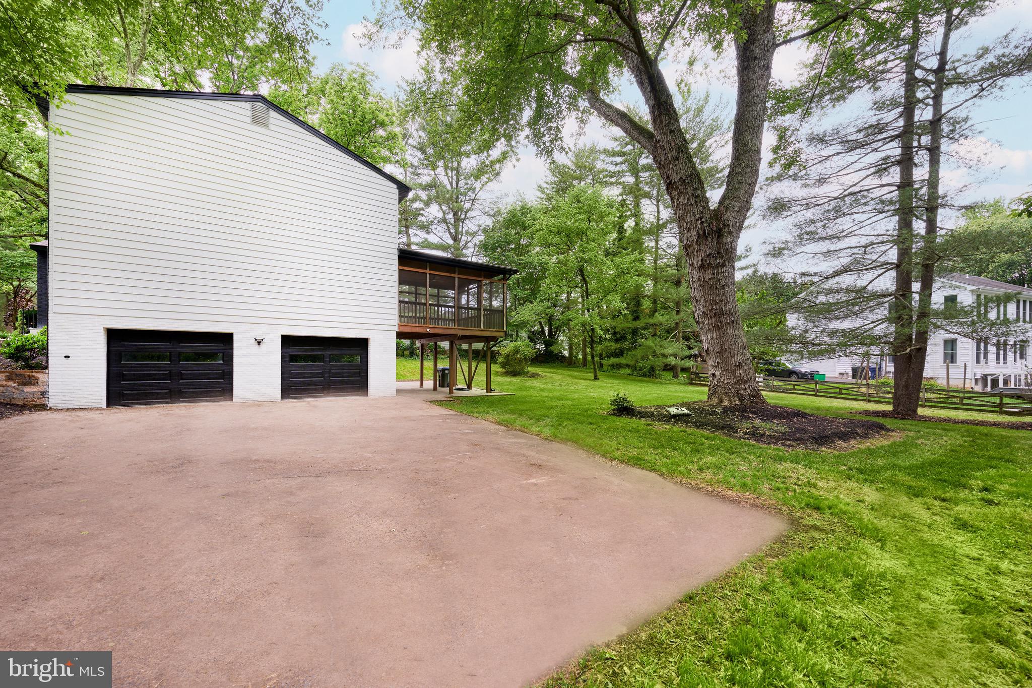 HUNT VALLEY ESTATES - Residential