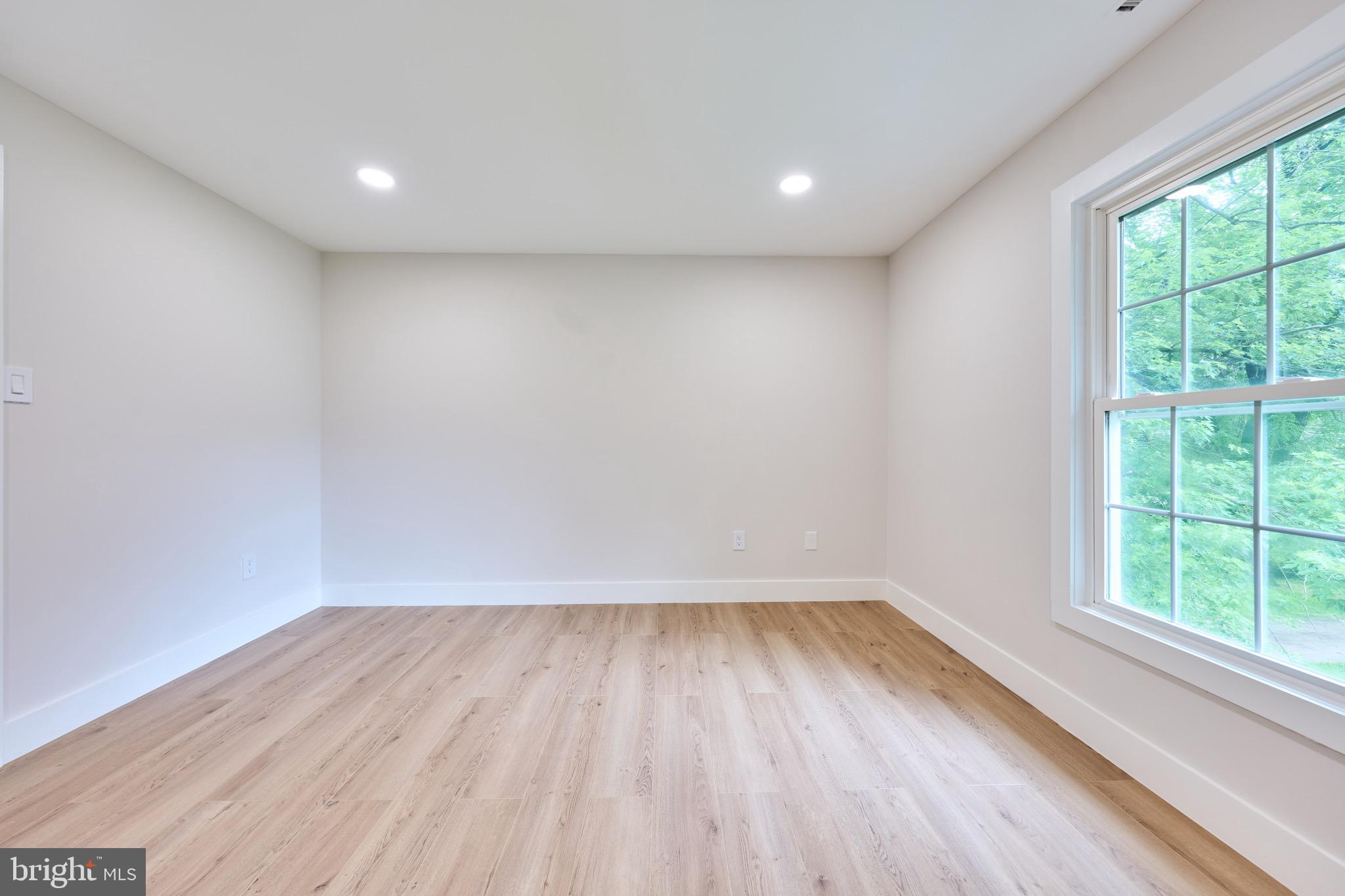 HUNT VALLEY ESTATES - Residential