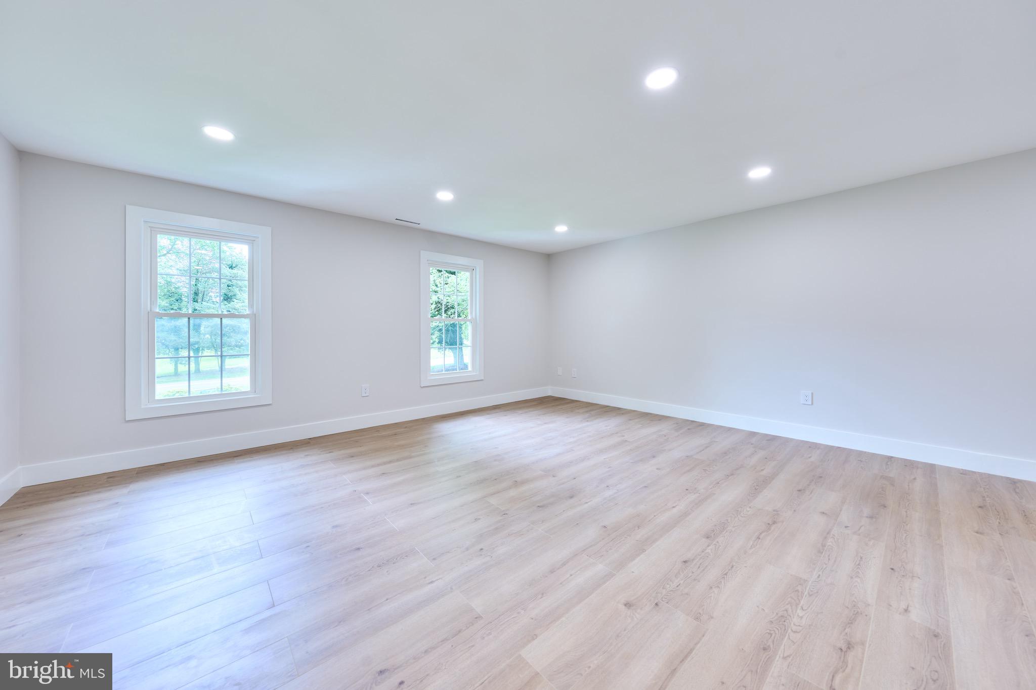 HUNT VALLEY ESTATES - Residential