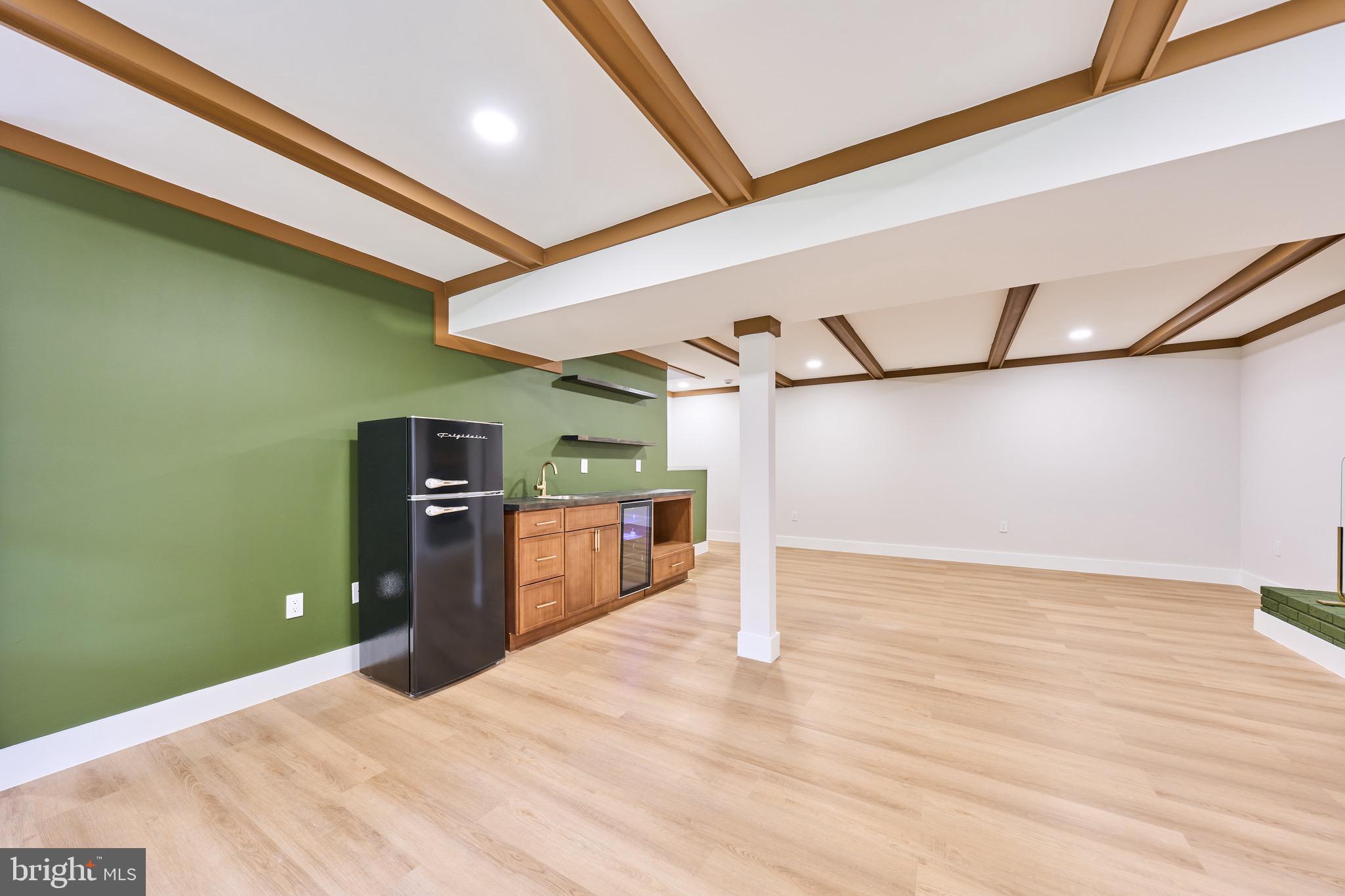 HUNT VALLEY ESTATES - Residential