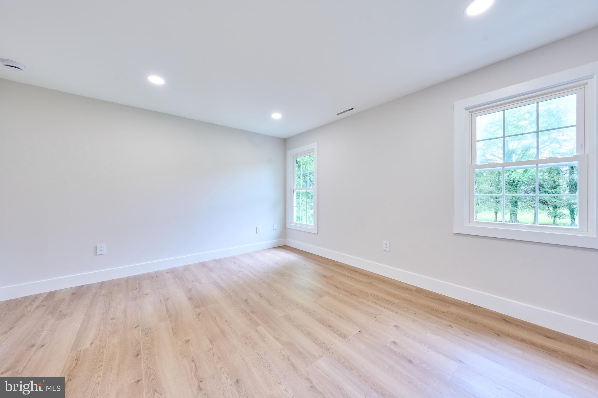 HUNT VALLEY ESTATES - Residential