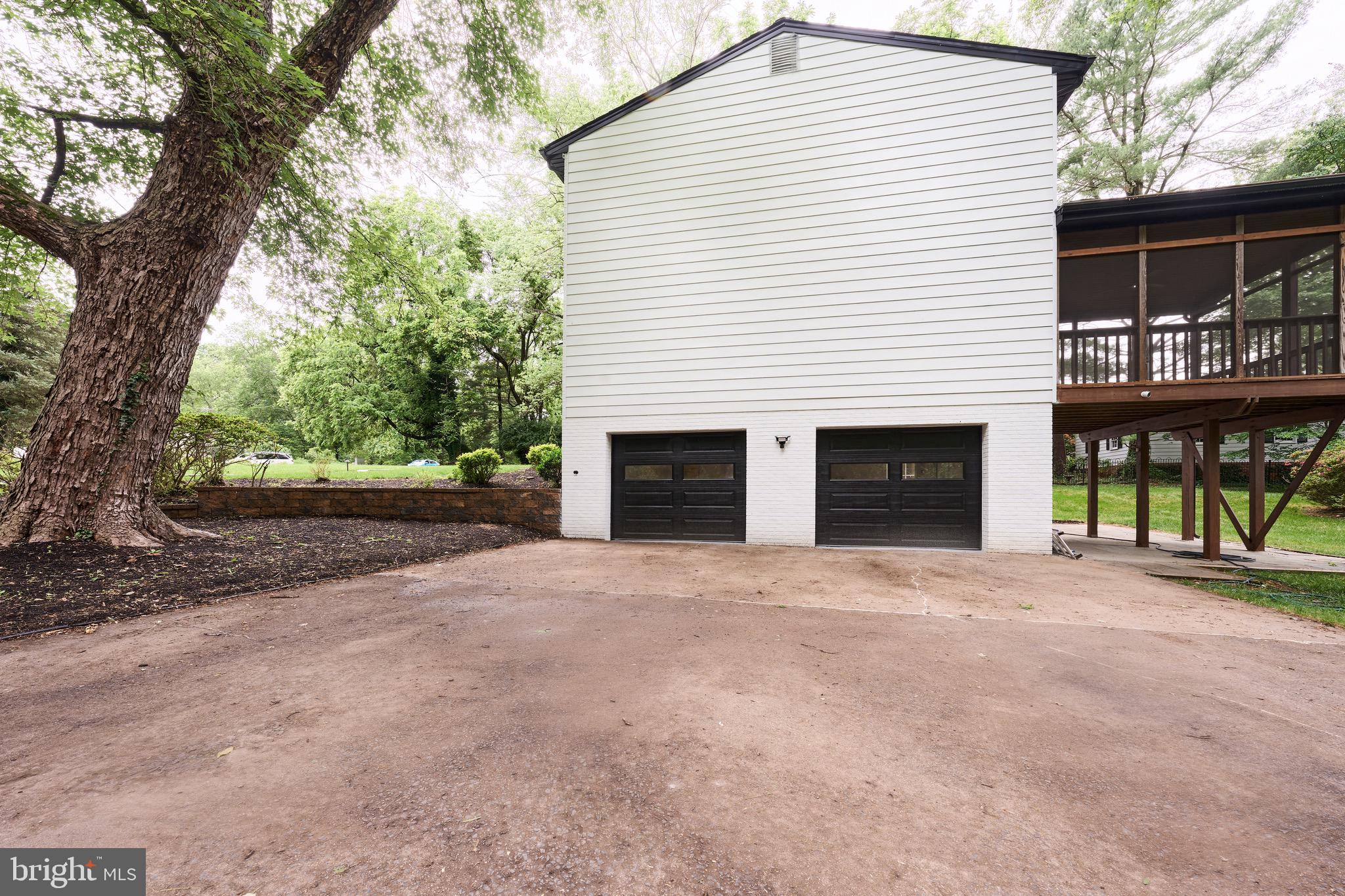 HUNT VALLEY ESTATES - Residential