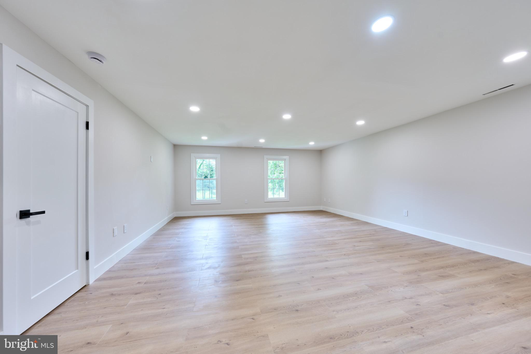 HUNT VALLEY ESTATES - Residential