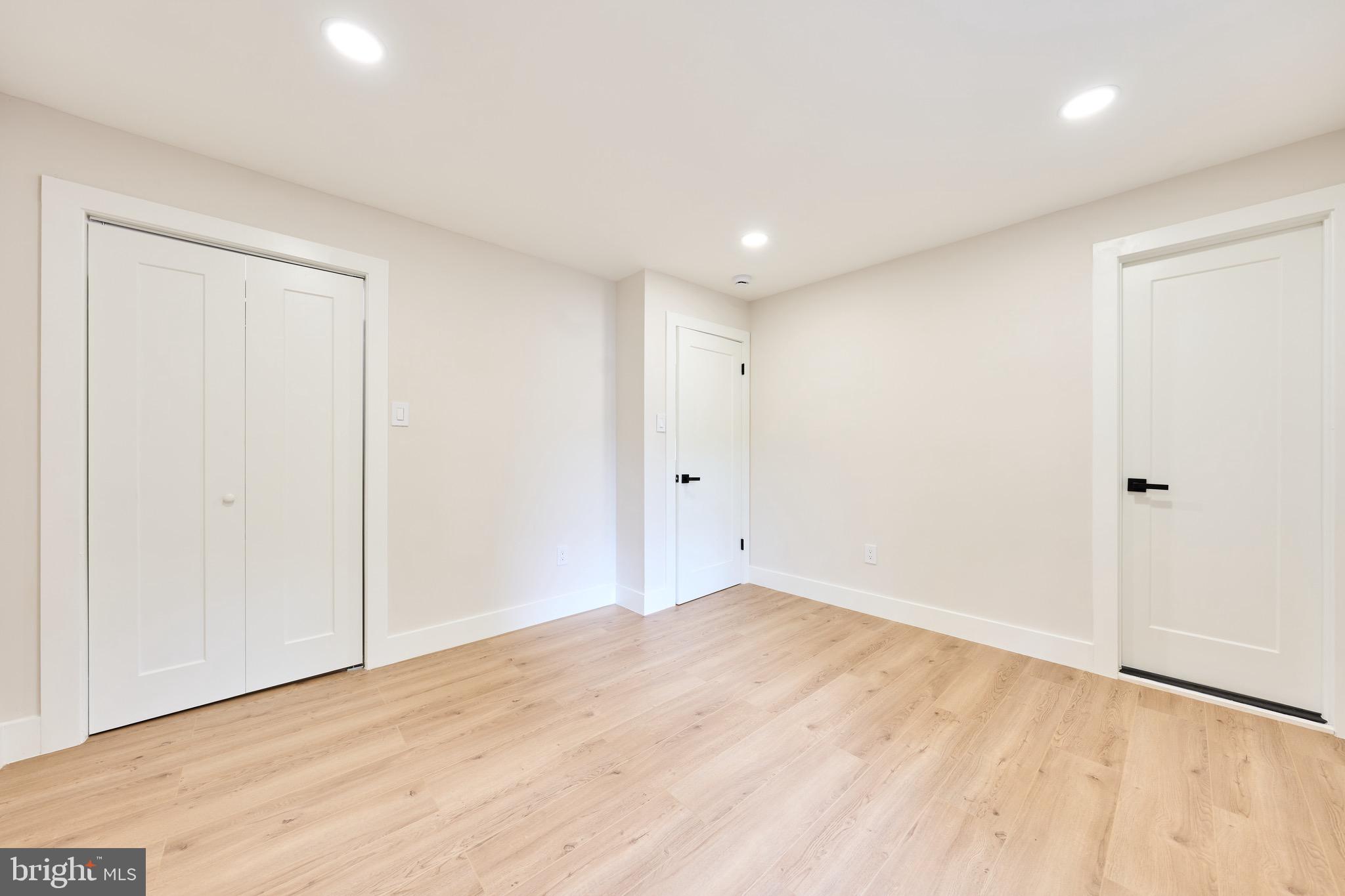 HUNT VALLEY ESTATES - Residential