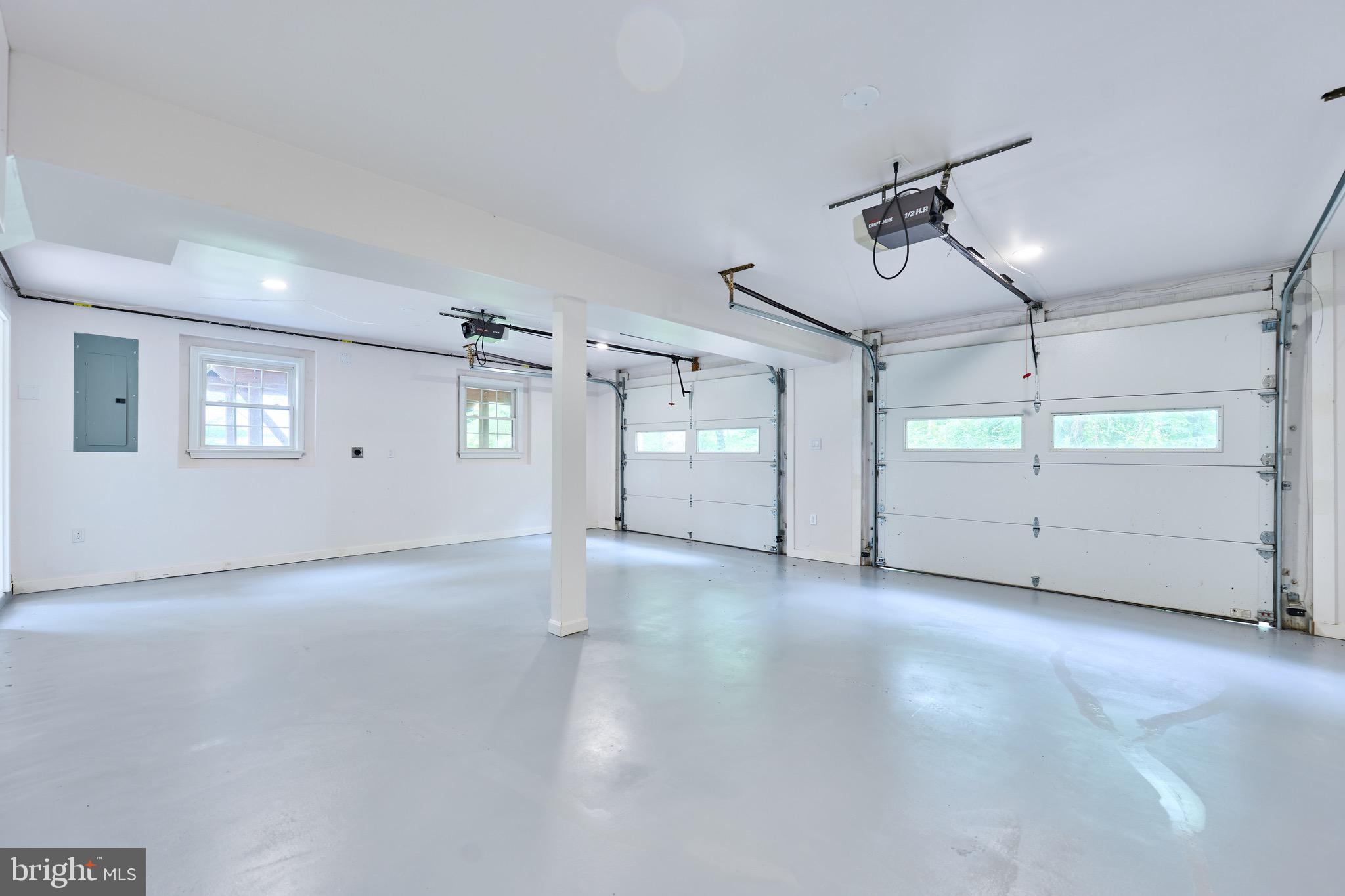 HUNT VALLEY ESTATES - Residential