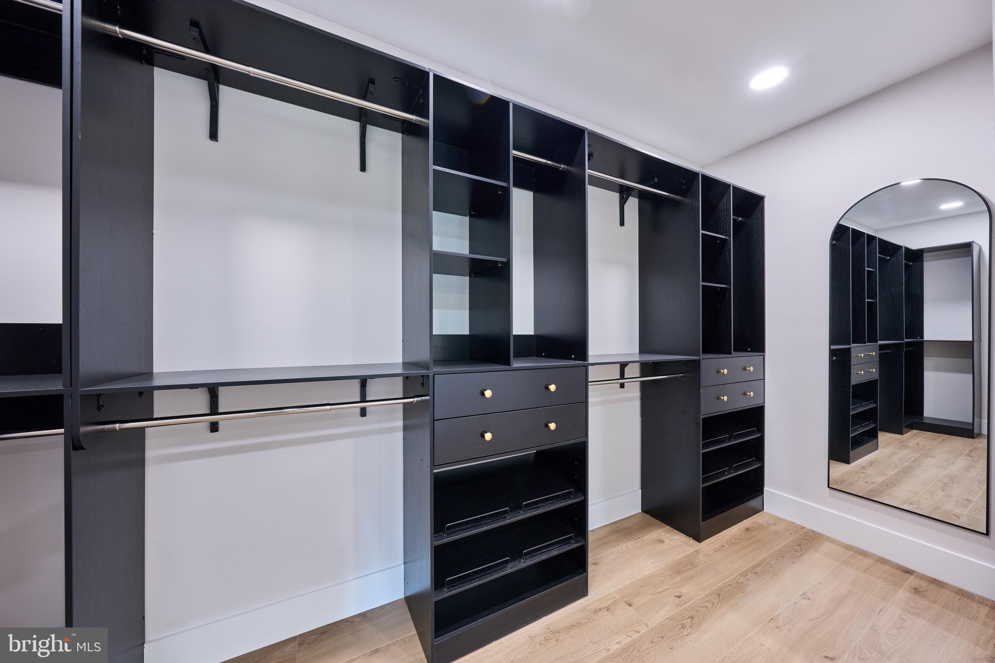 HUNT VALLEY ESTATES - Residential