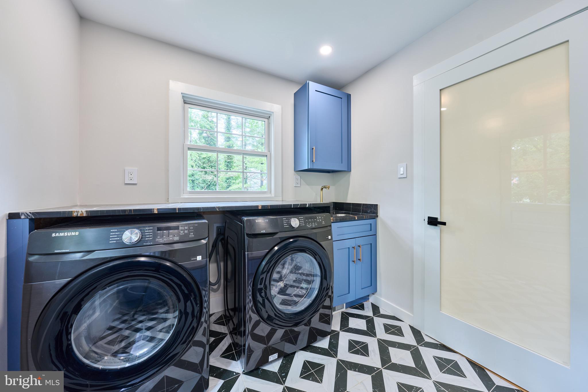 HUNT VALLEY ESTATES - Residential