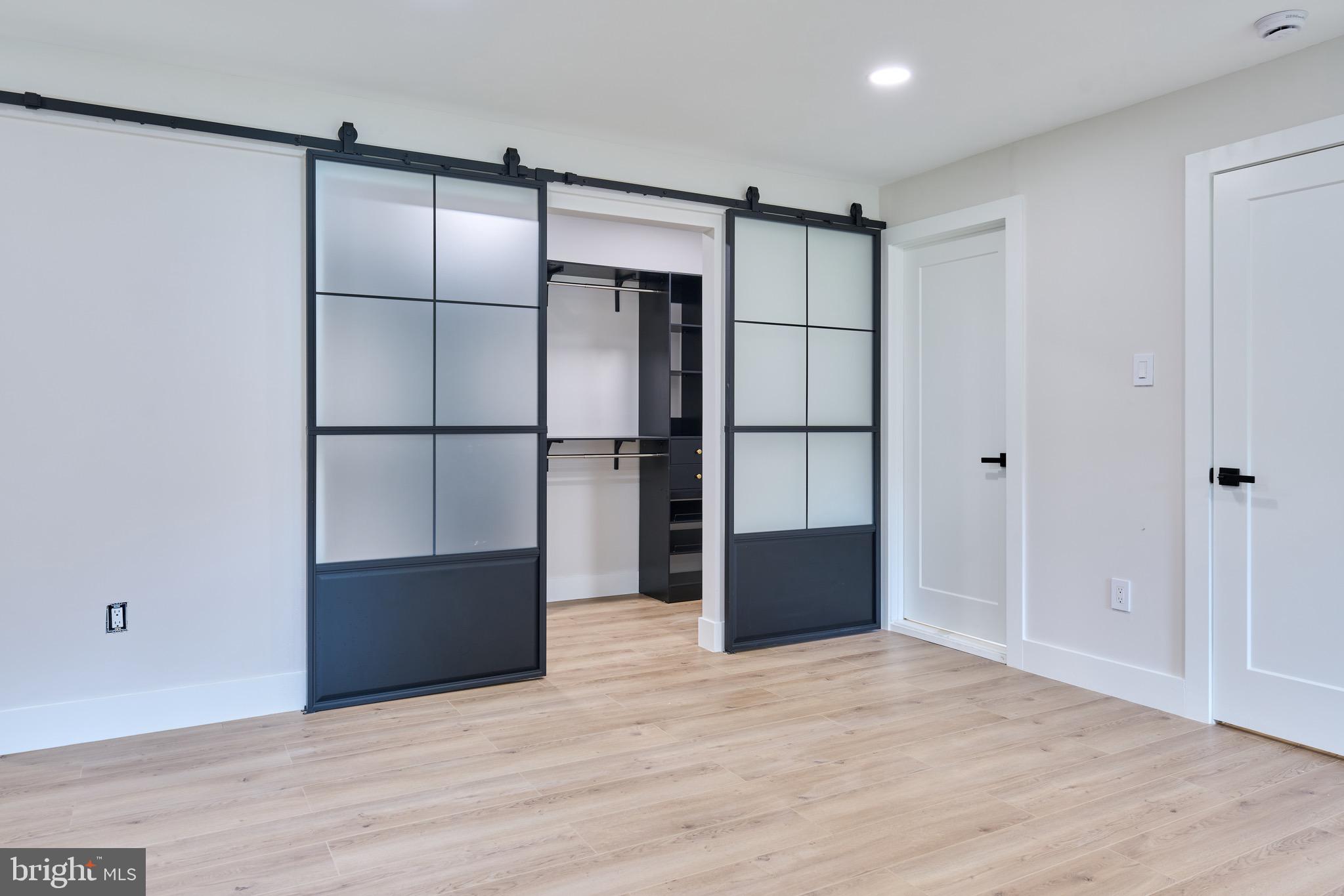 HUNT VALLEY ESTATES - Residential