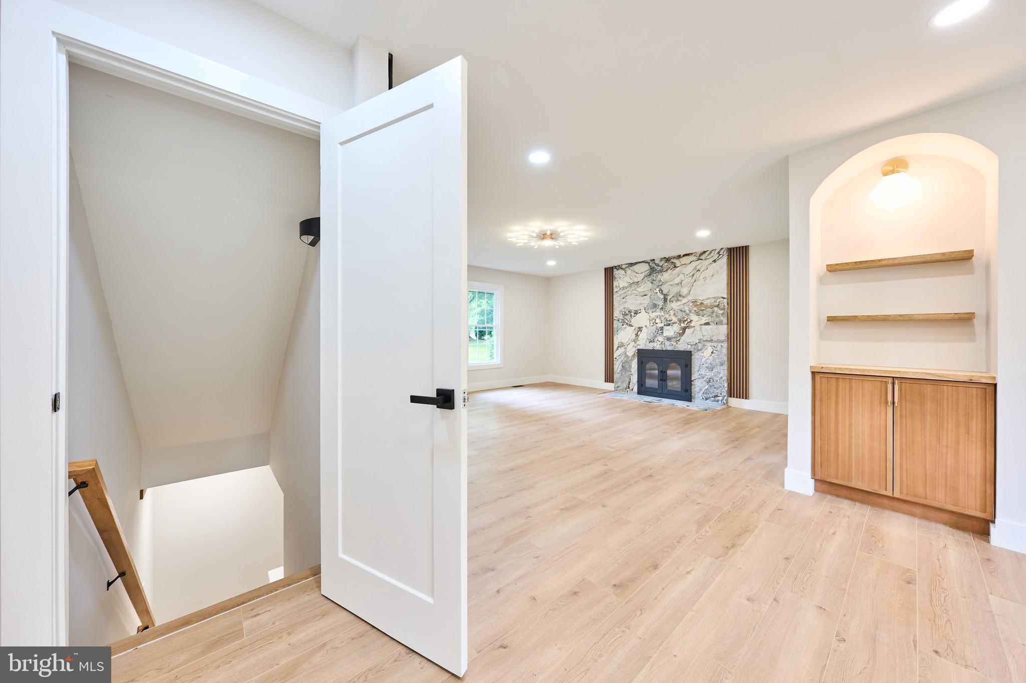 HUNT VALLEY ESTATES - Residential