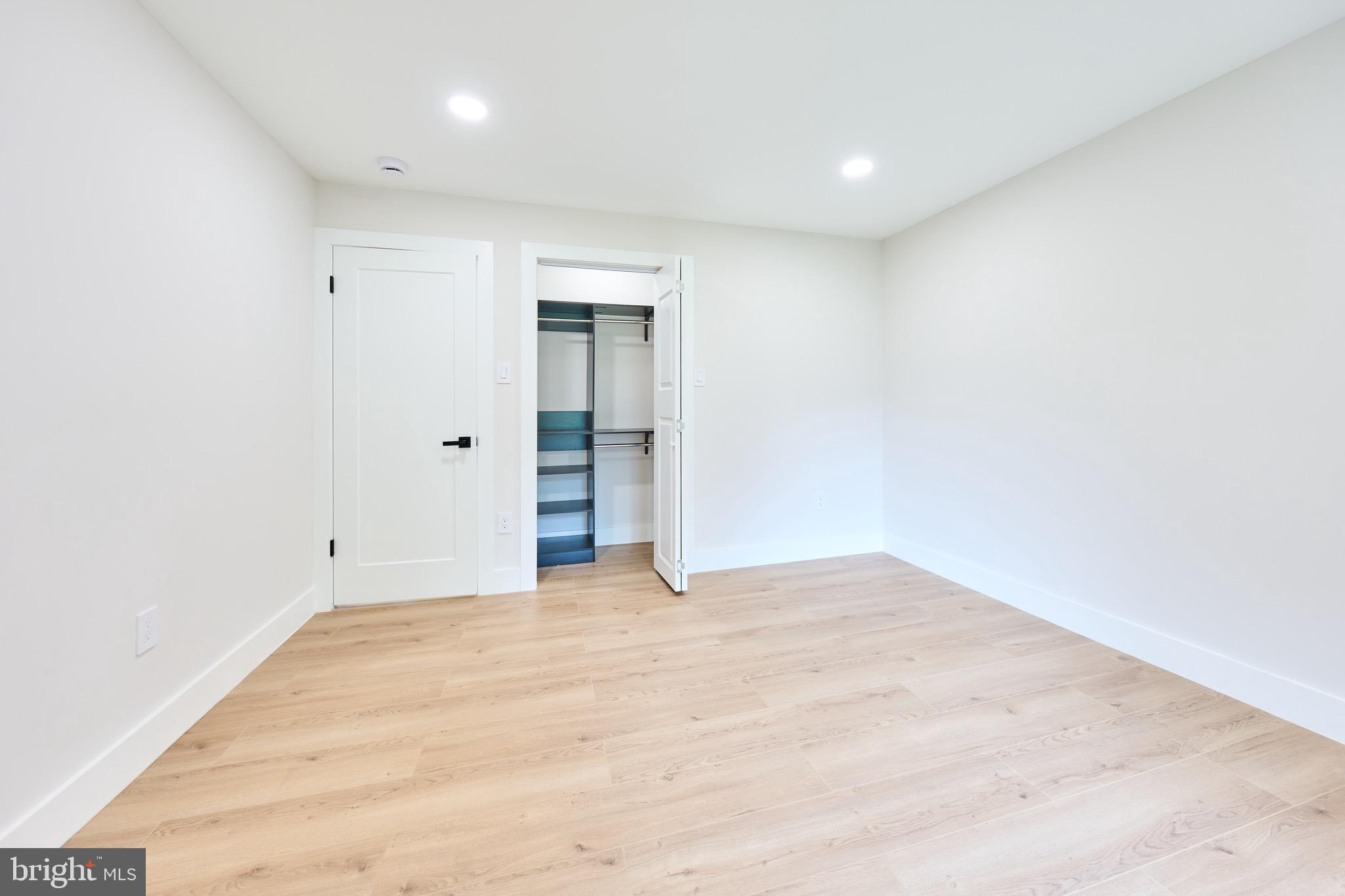 HUNT VALLEY ESTATES - Residential