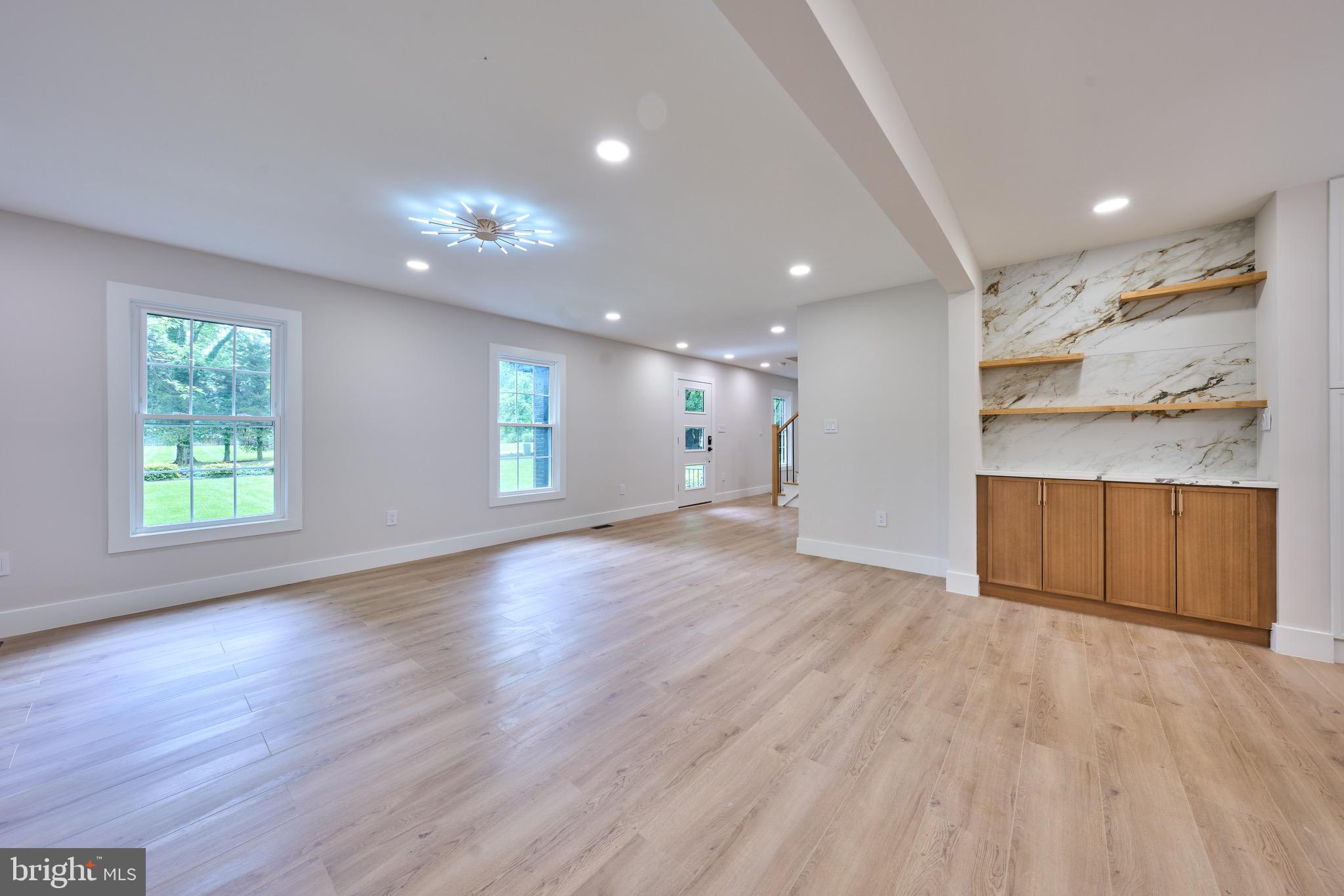 HUNT VALLEY ESTATES - Residential