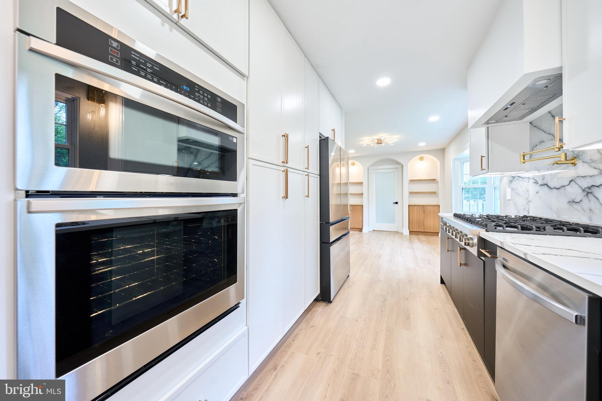 HUNT VALLEY ESTATES - Residential