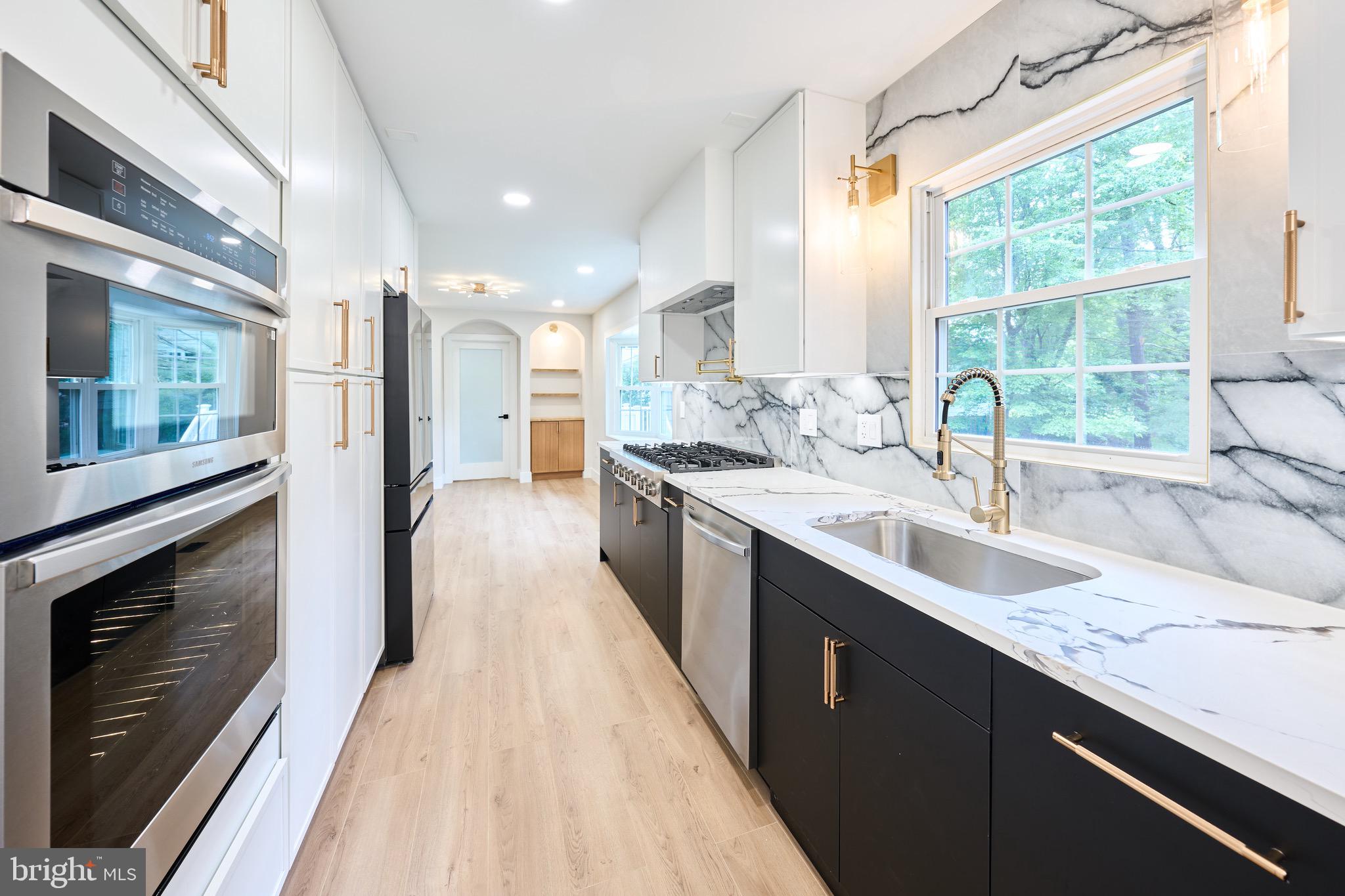 HUNT VALLEY ESTATES - Residential