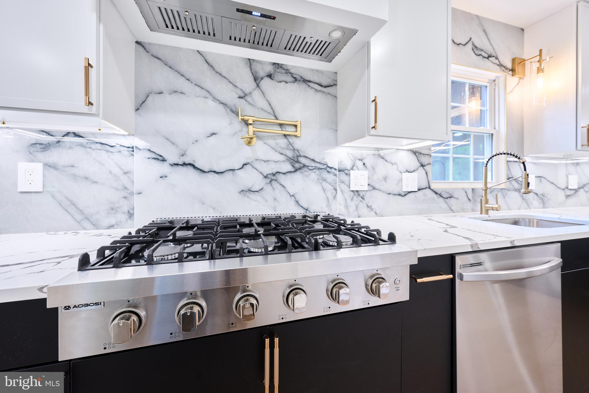 HUNT VALLEY ESTATES - Residential