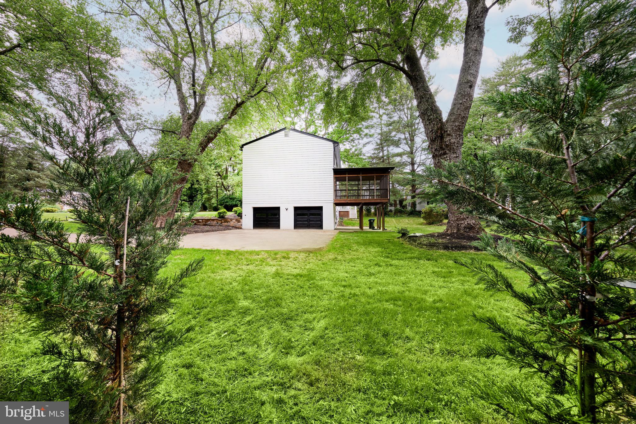 HUNT VALLEY ESTATES - Residential