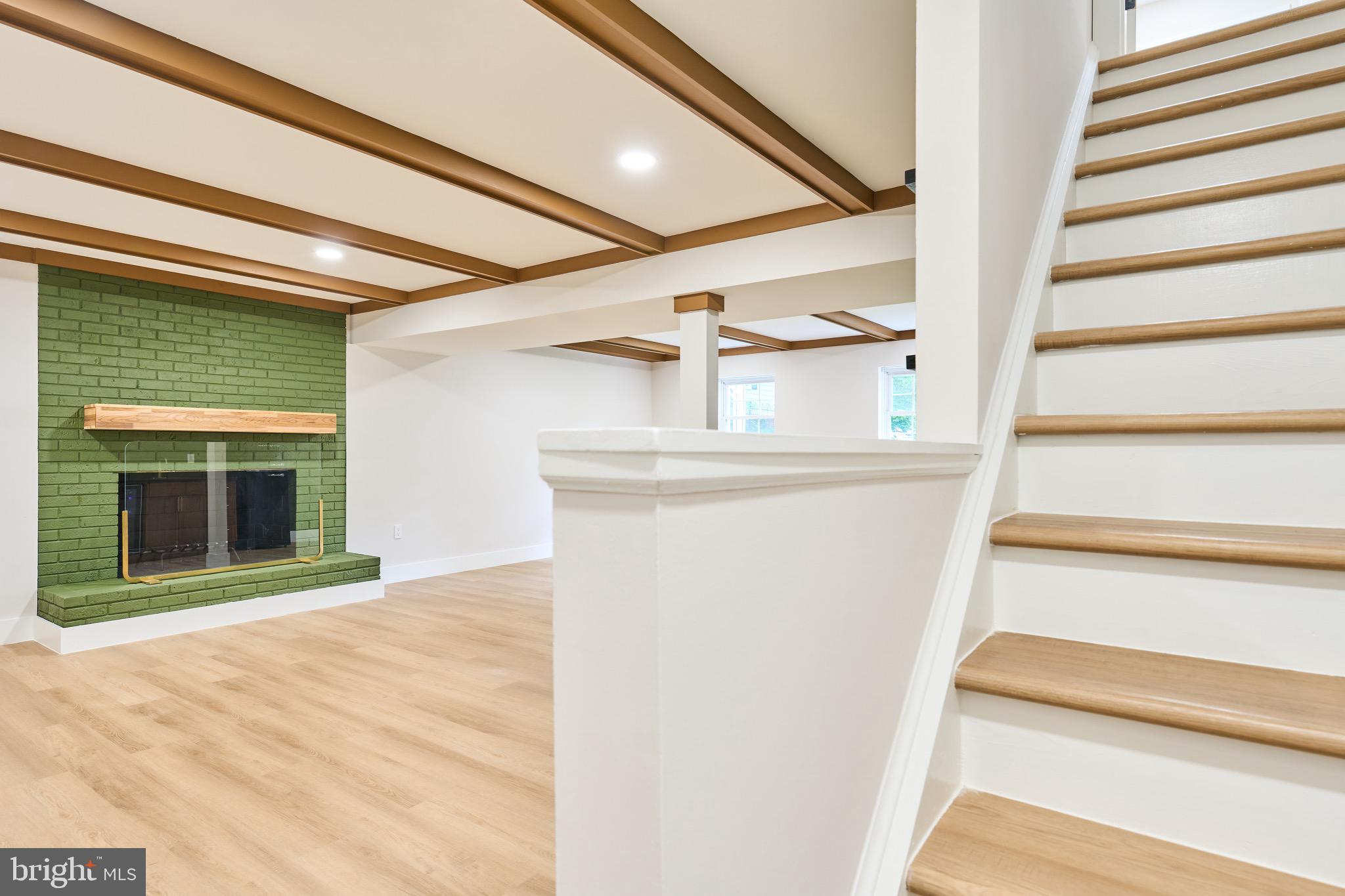 HUNT VALLEY ESTATES - Residential